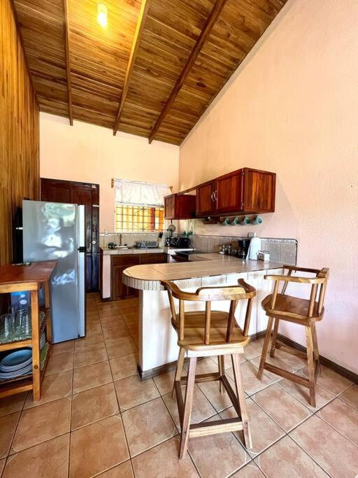 Beautiful Casa Aire near Lake Arenal in Nuevo Arenal - Casas Airelibre