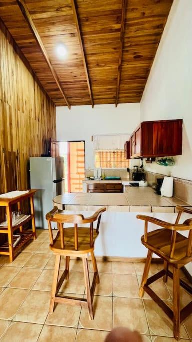 Beautiful Casa Aire near Lake Arenal in Nuevo Arenal - Casas Airelibre