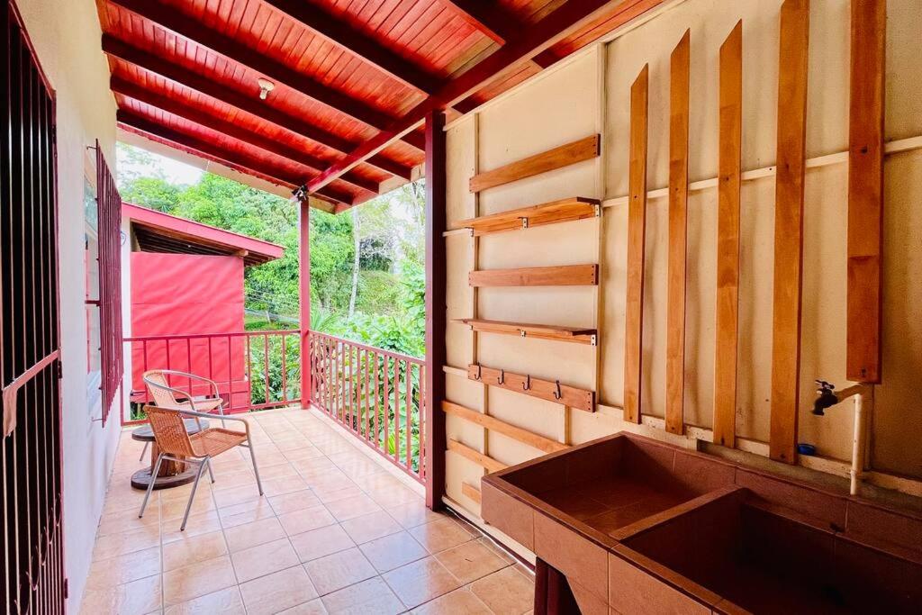 Beautiful Casa Aire near Lake Arenal in Nuevo Arenal - Casas Airelibre