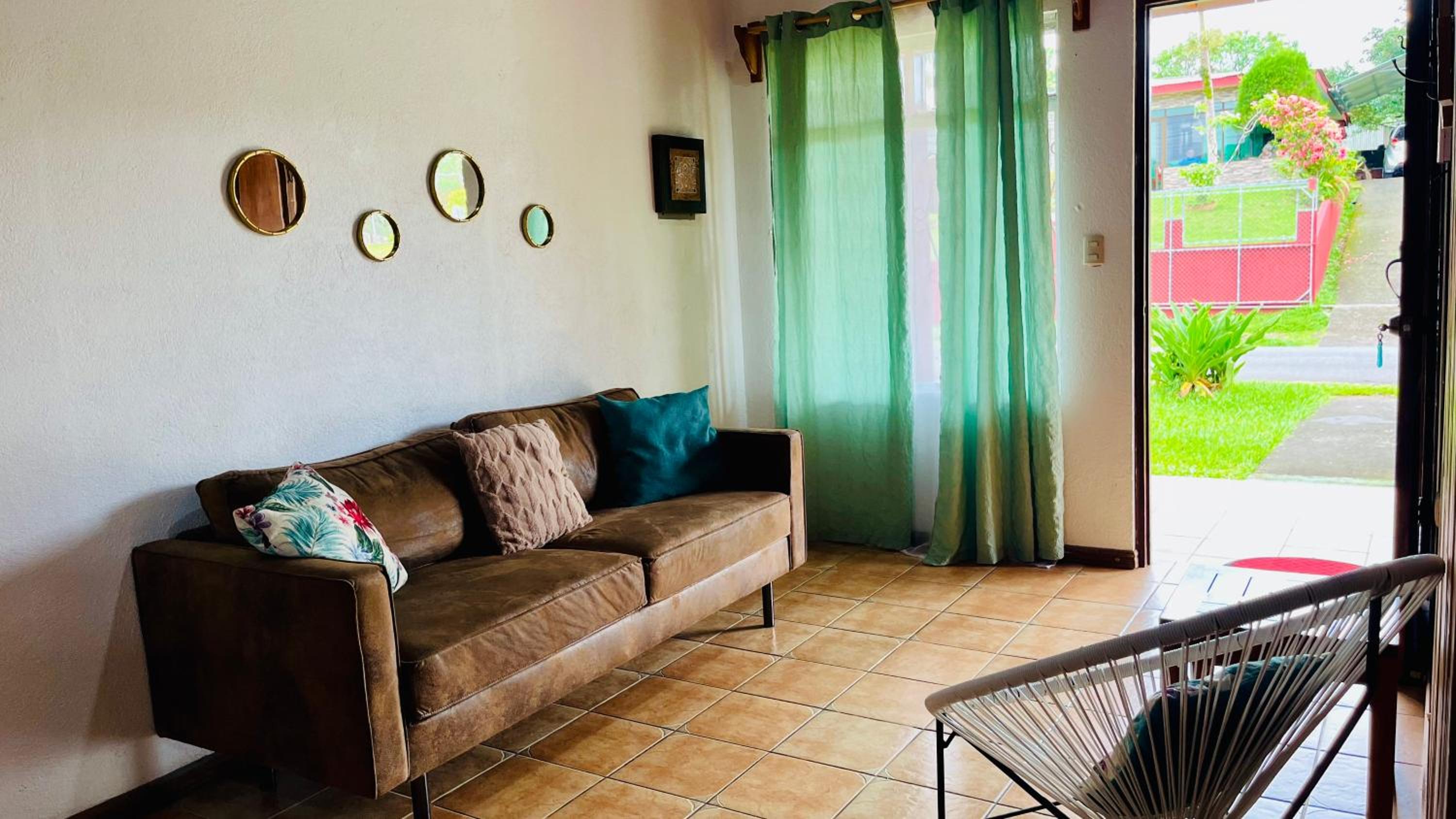 Beautiful Casa Aire near Lake Arenal in Nuevo Arenal - Casas Airelibre