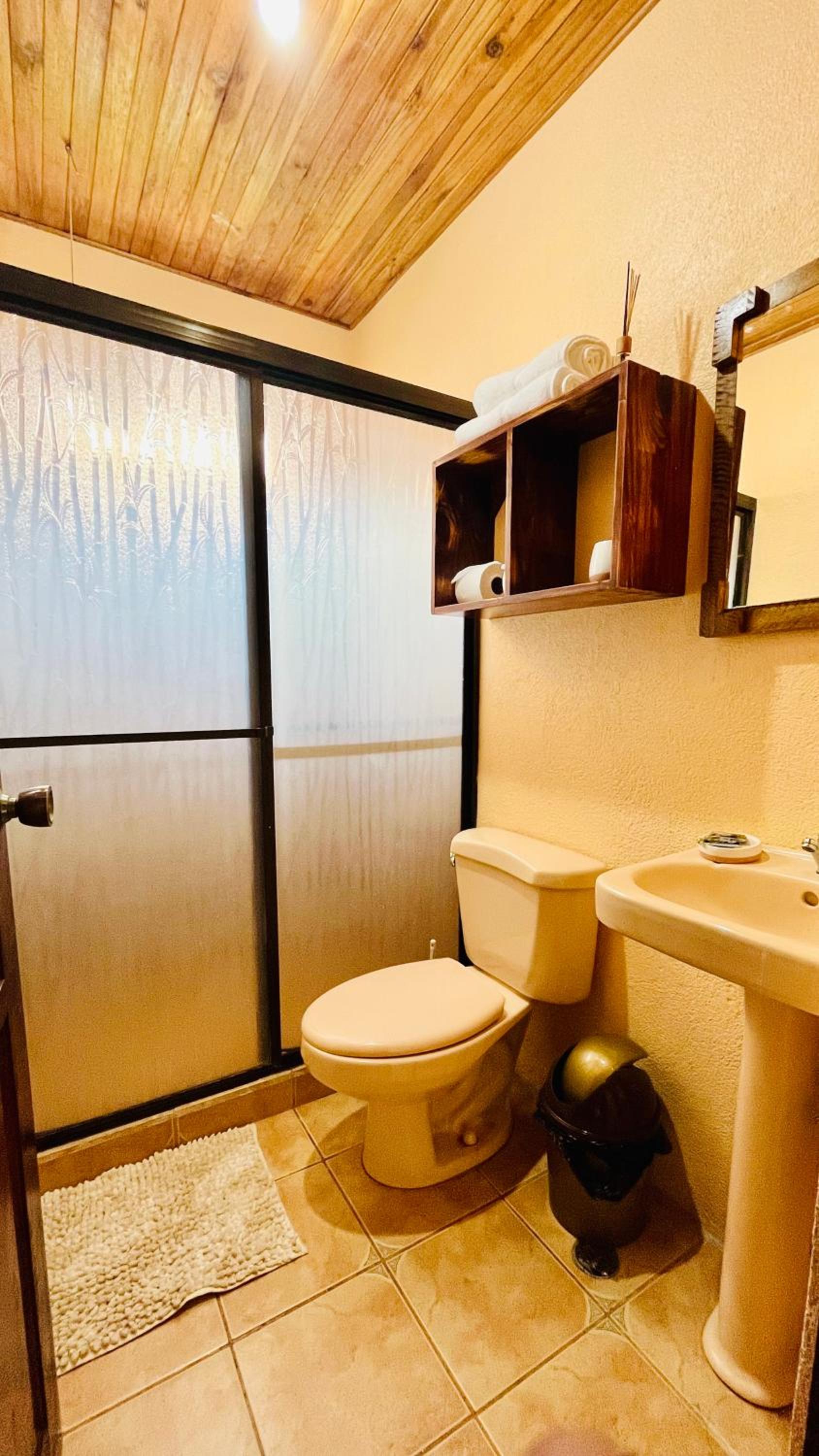 Beautiful Casa Aire near Lake Arenal in Nuevo Arenal - Casas Airelibre