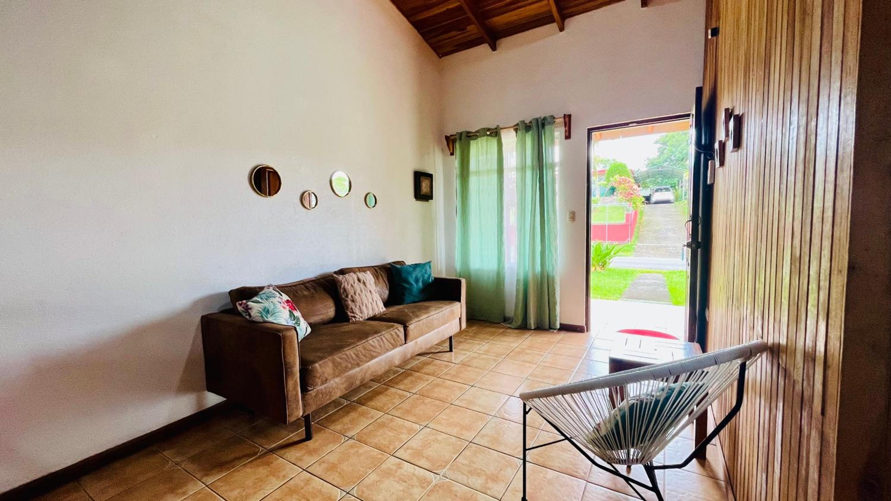 Beautiful Casa Aire near Lake Arenal in Nuevo Arenal - Casas Airelibre