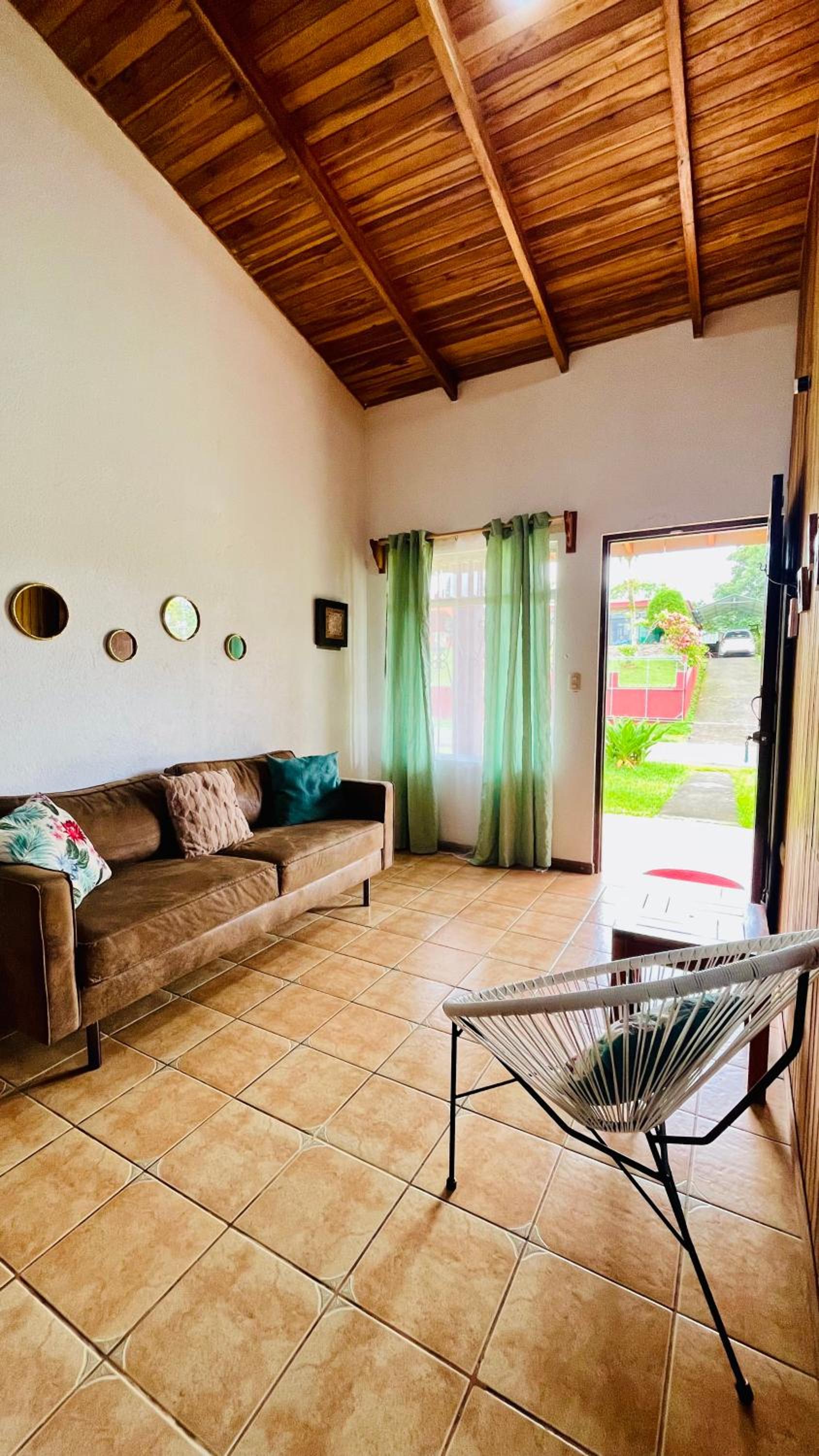 Beautiful Casa Aire near Lake Arenal in Nuevo Arenal - Casas Airelibre
