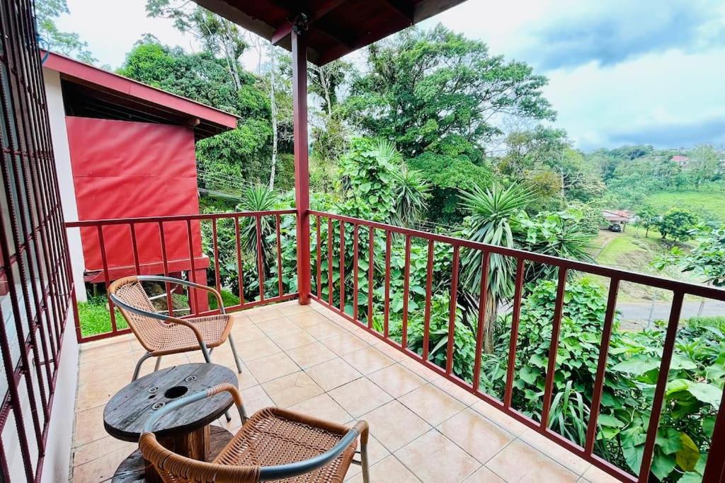Beautiful Casa Aire near Lake Arenal in Nuevo Arenal - Casas Airelibre