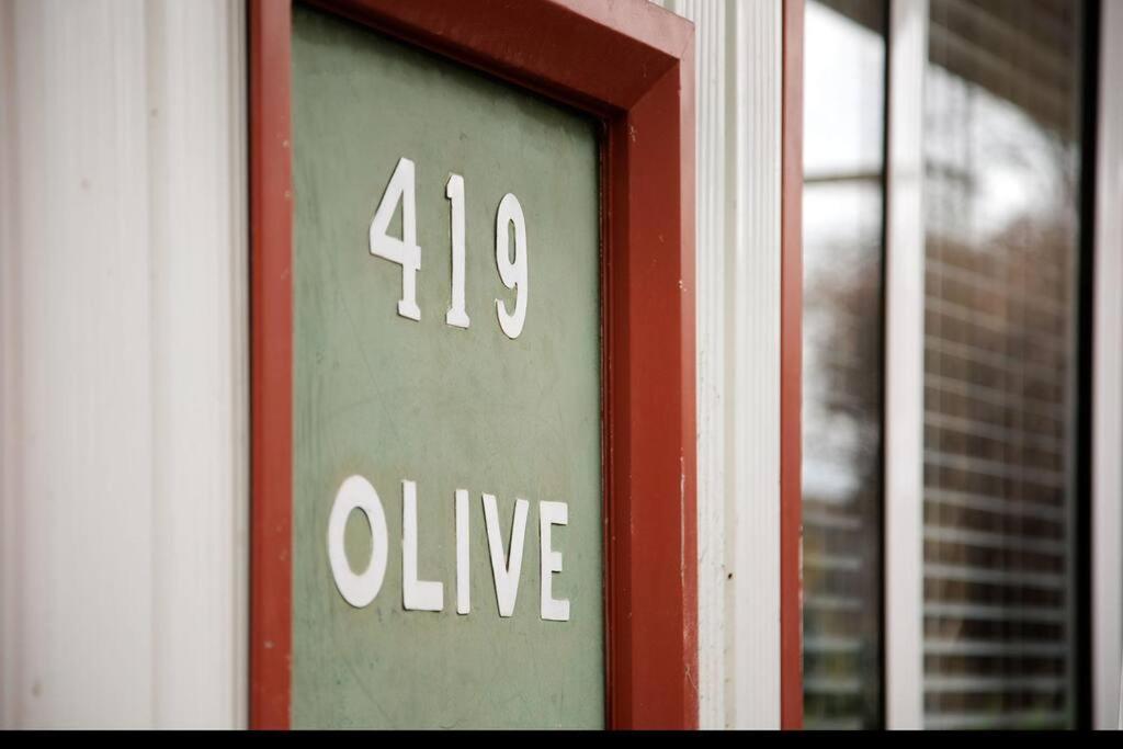 Classic Chic on Olive