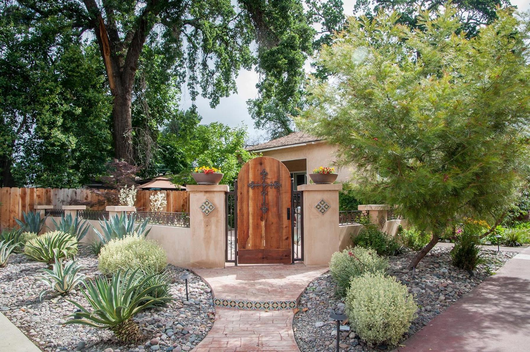 Group Retreat with Hot Tub & Studio view 4