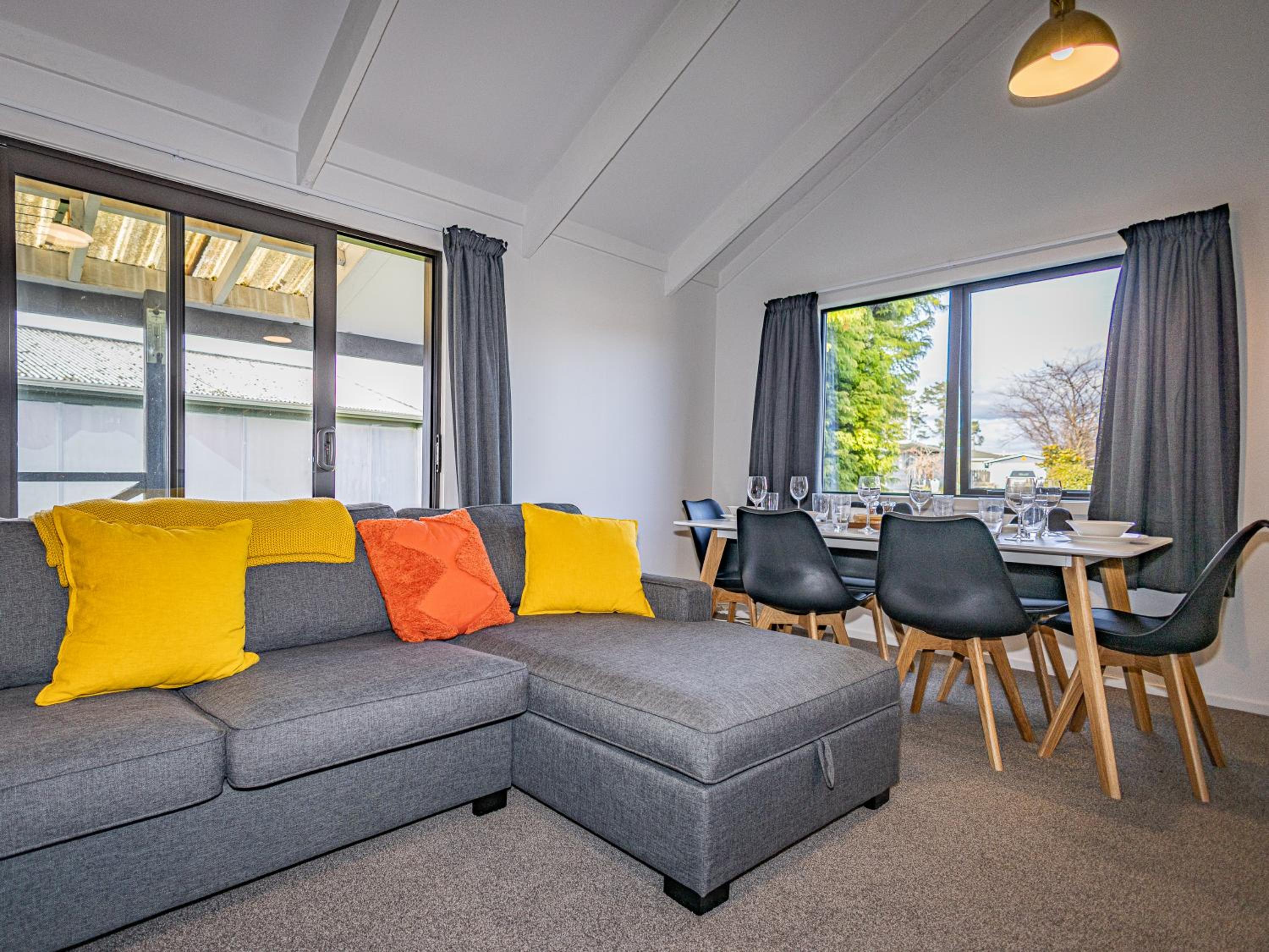 Mischewski's Cottage - Ohakune Holiday Home view 4