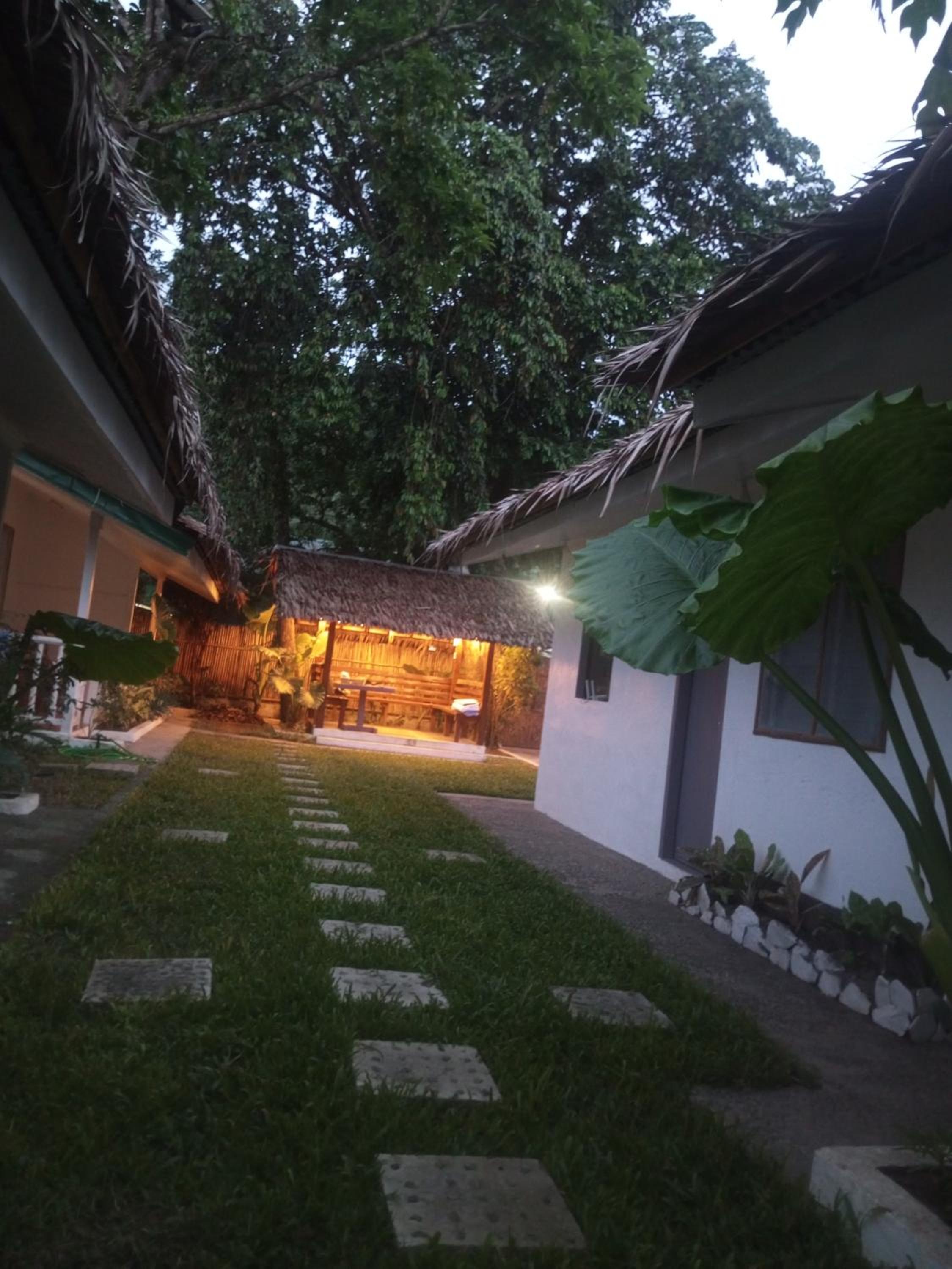 LALUNA COTTAGES