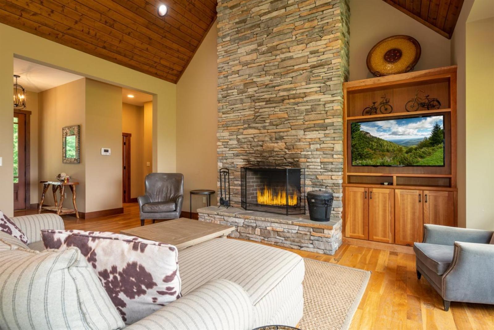 Maple Cottage in Sutton Knob · Maple Cottage in Sutton Knob view 3
