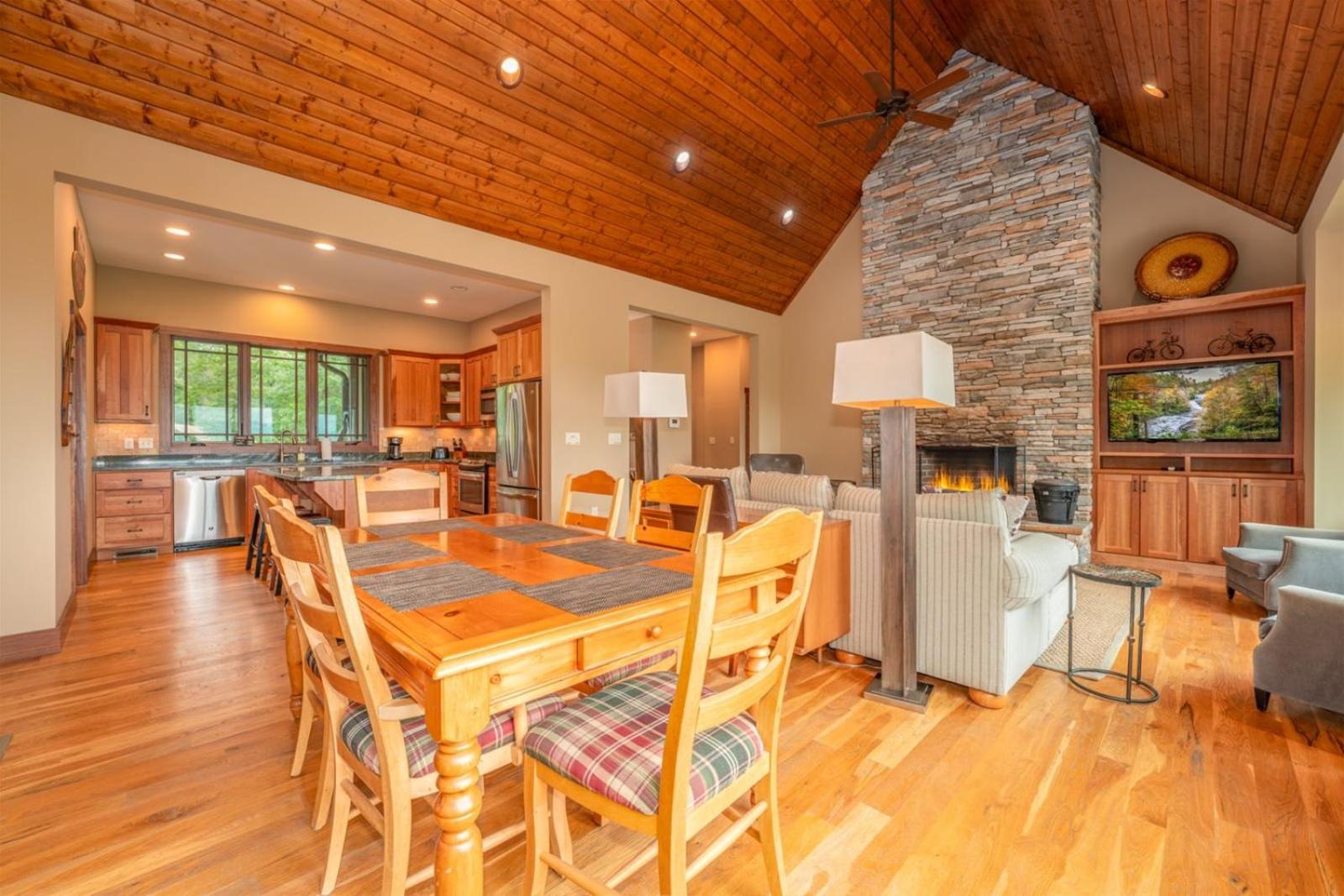 Maple Cottage in Sutton Knob · Maple Cottage in Sutton Knob view 4