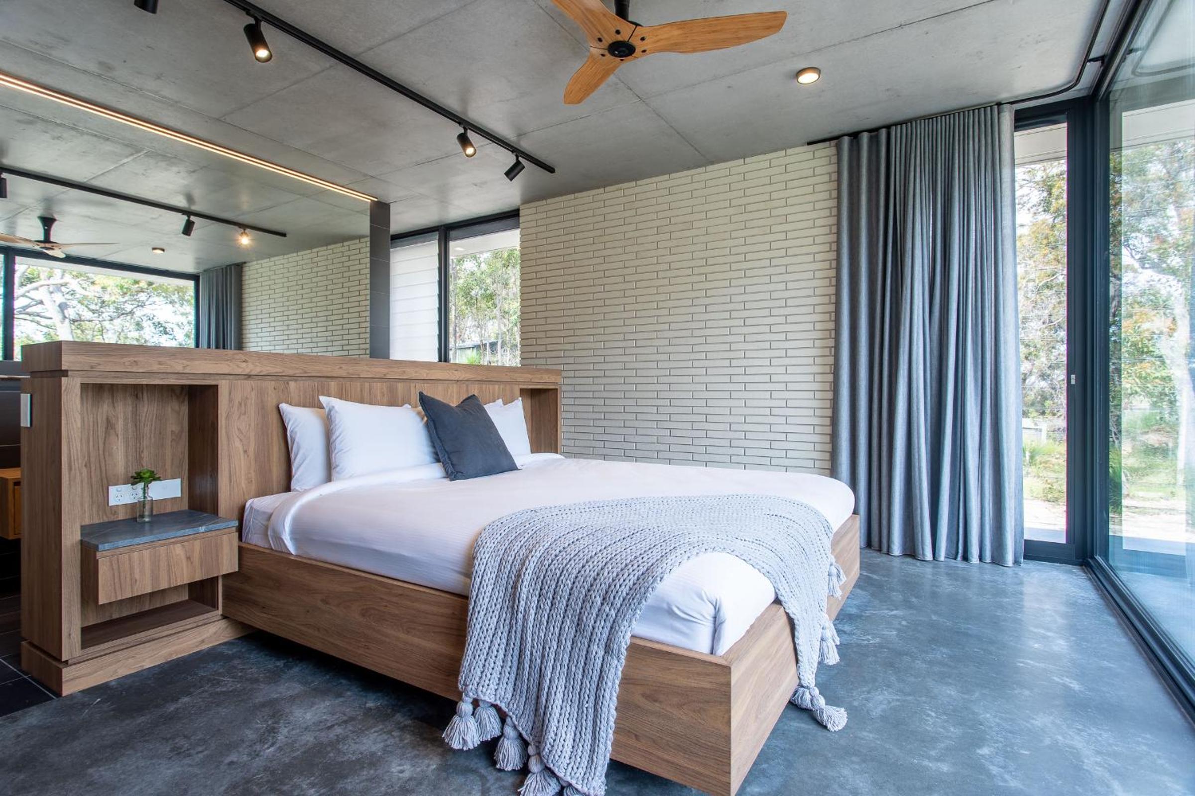 Boomerang House I Private Properties