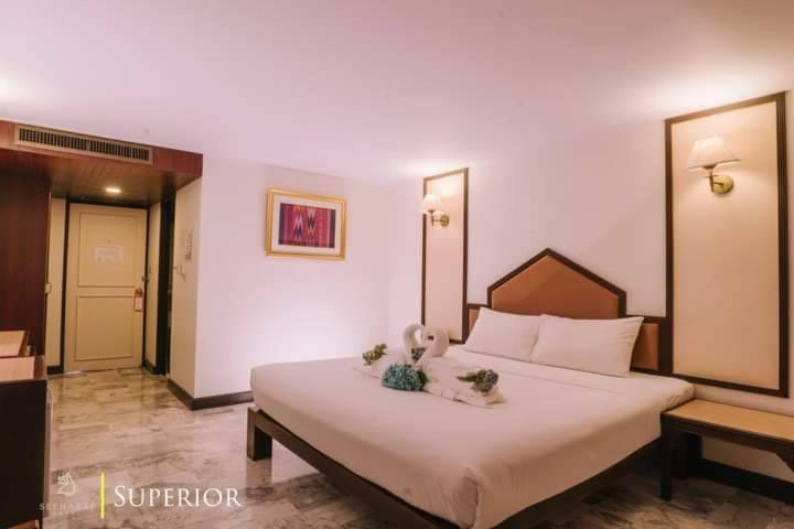 Seeharaj Hotel