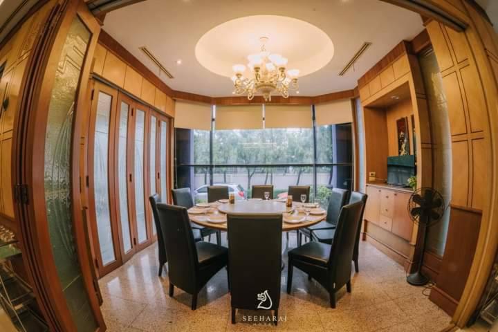 Seeharaj Hotel