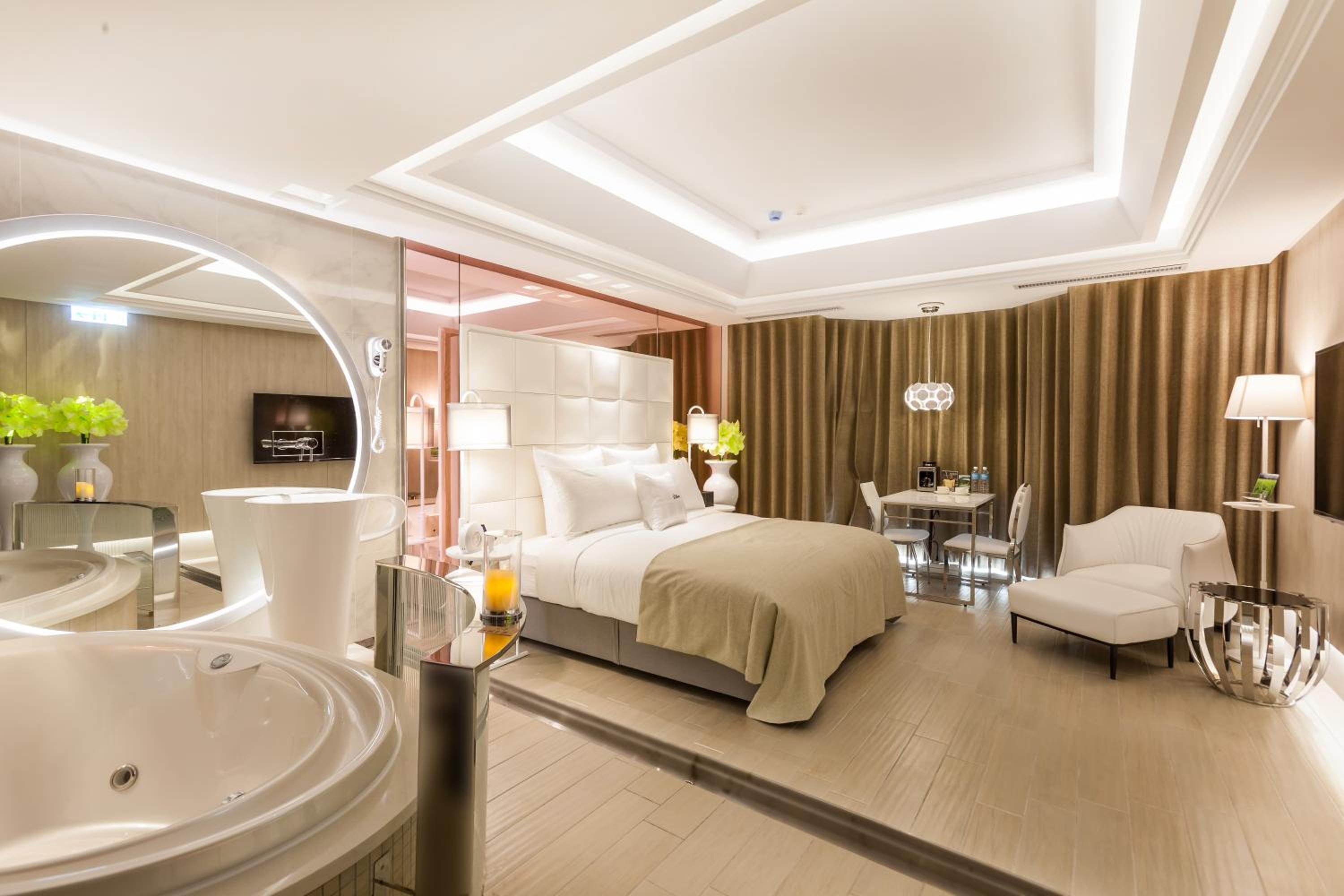 Six Star Motel-Taoyuan