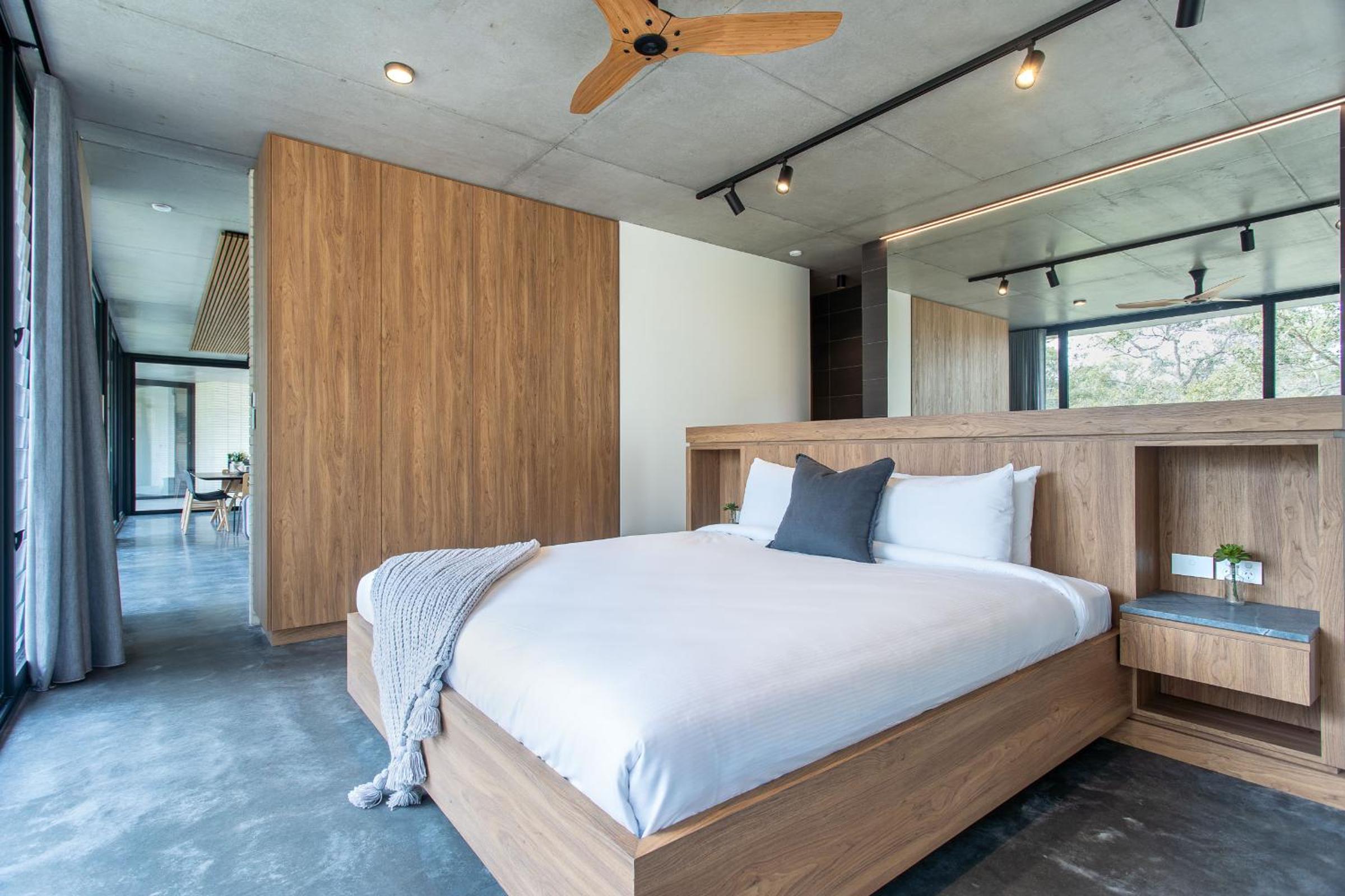 Boomerang House I Private Properties
