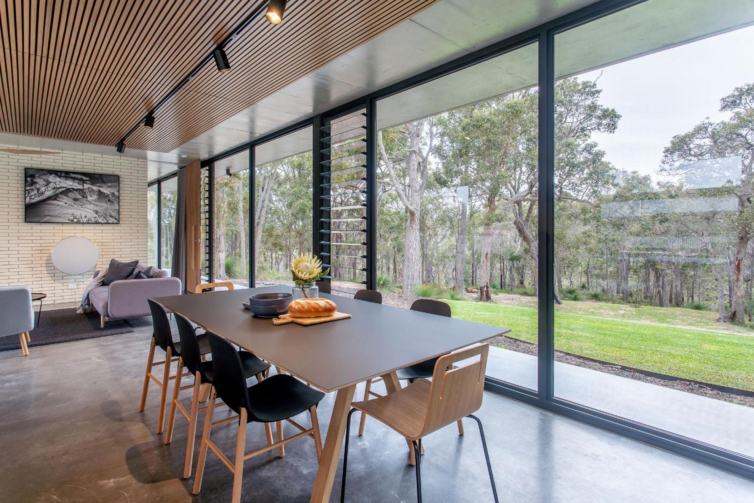 Boomerang House I Private Properties