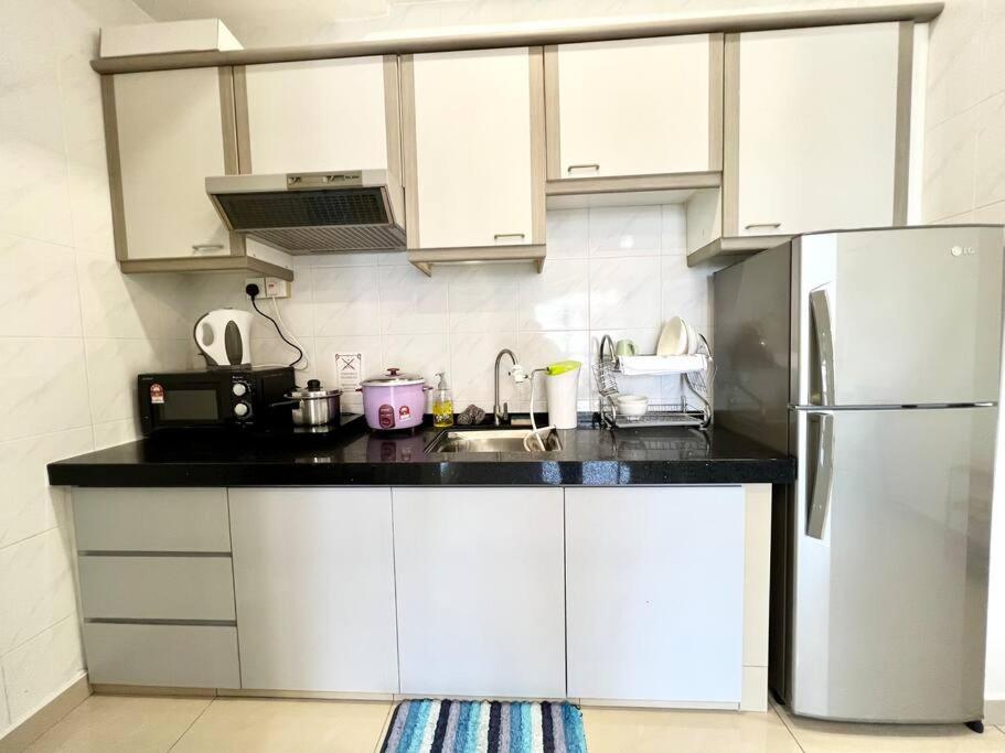 Central Condo 2pax/1room/Wi-fi/frnt Mahkota Parade photo 5