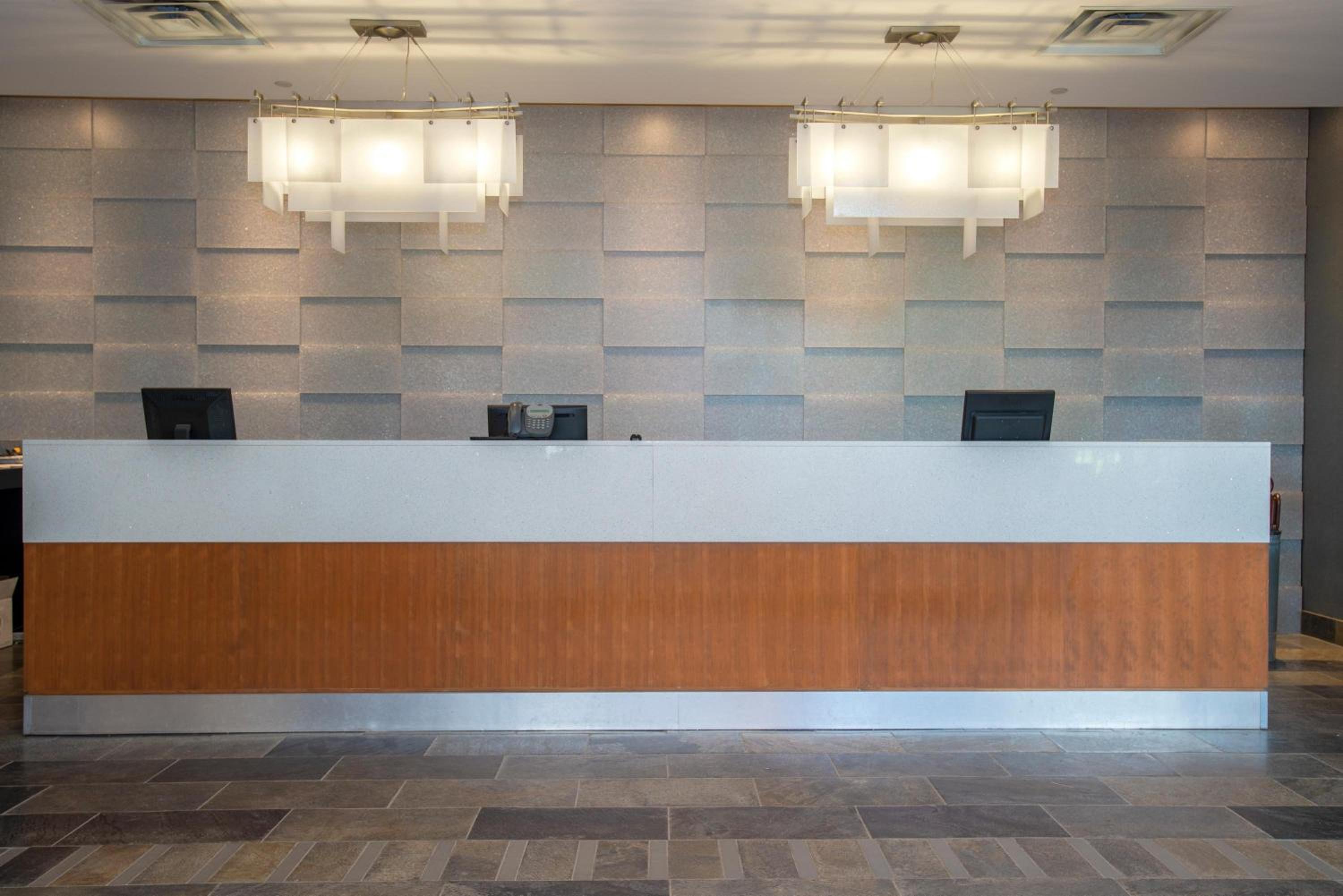 Sutton Place Hotel Revelstoke Mountain Resort - Image 3