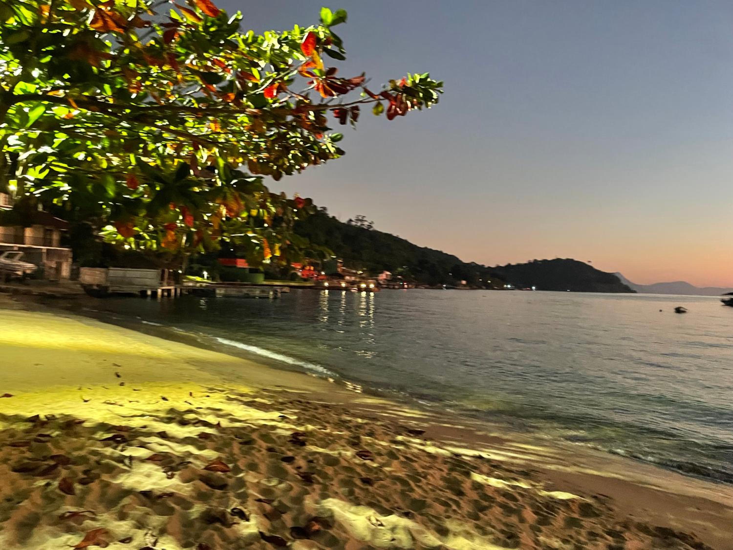 Angra dos Reis - Casa pé na areia na Praia de Fora - Ponta Leste