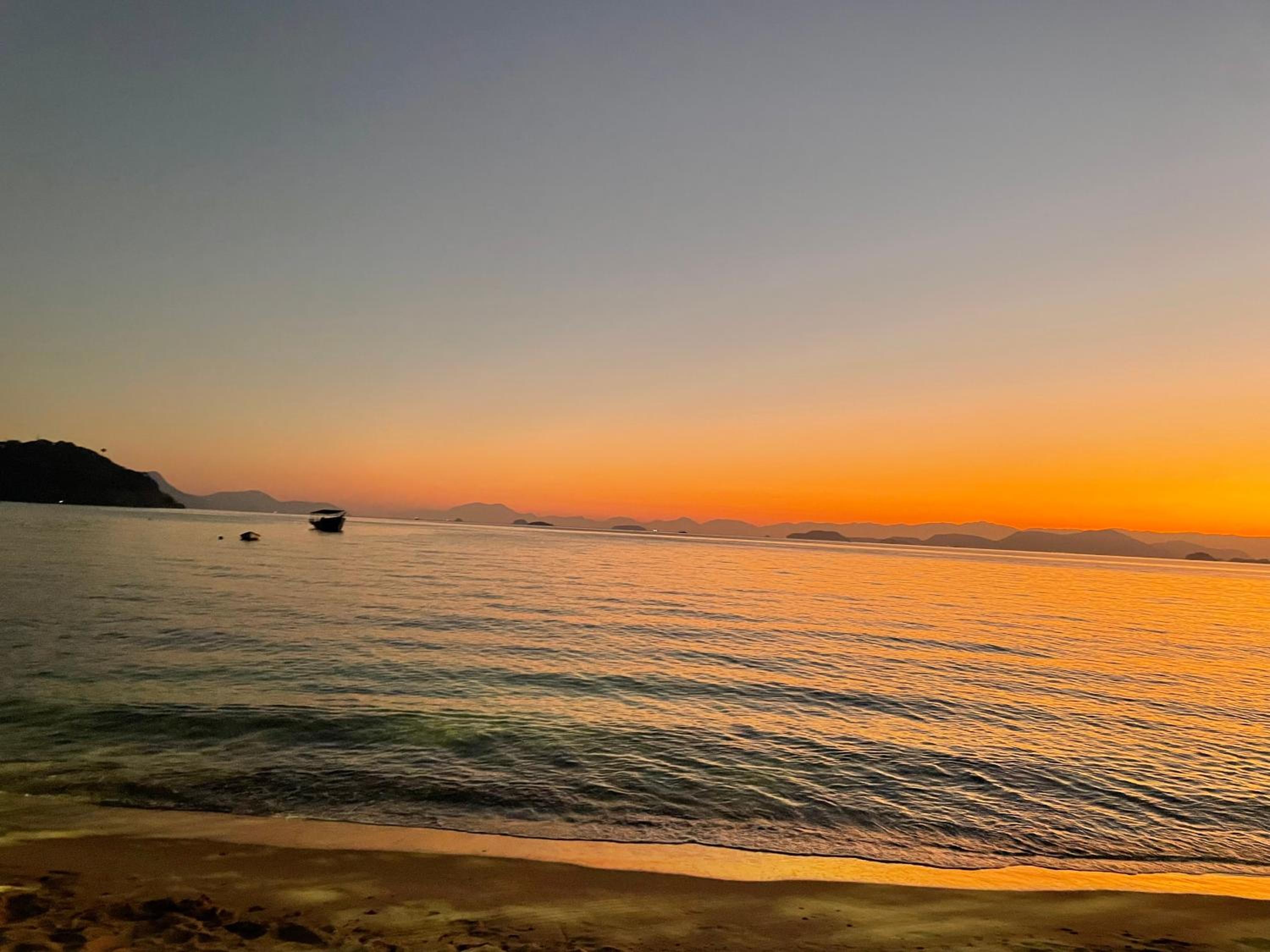Angra dos Reis - Casa pé na areia na Praia de Fora - Ponta Leste