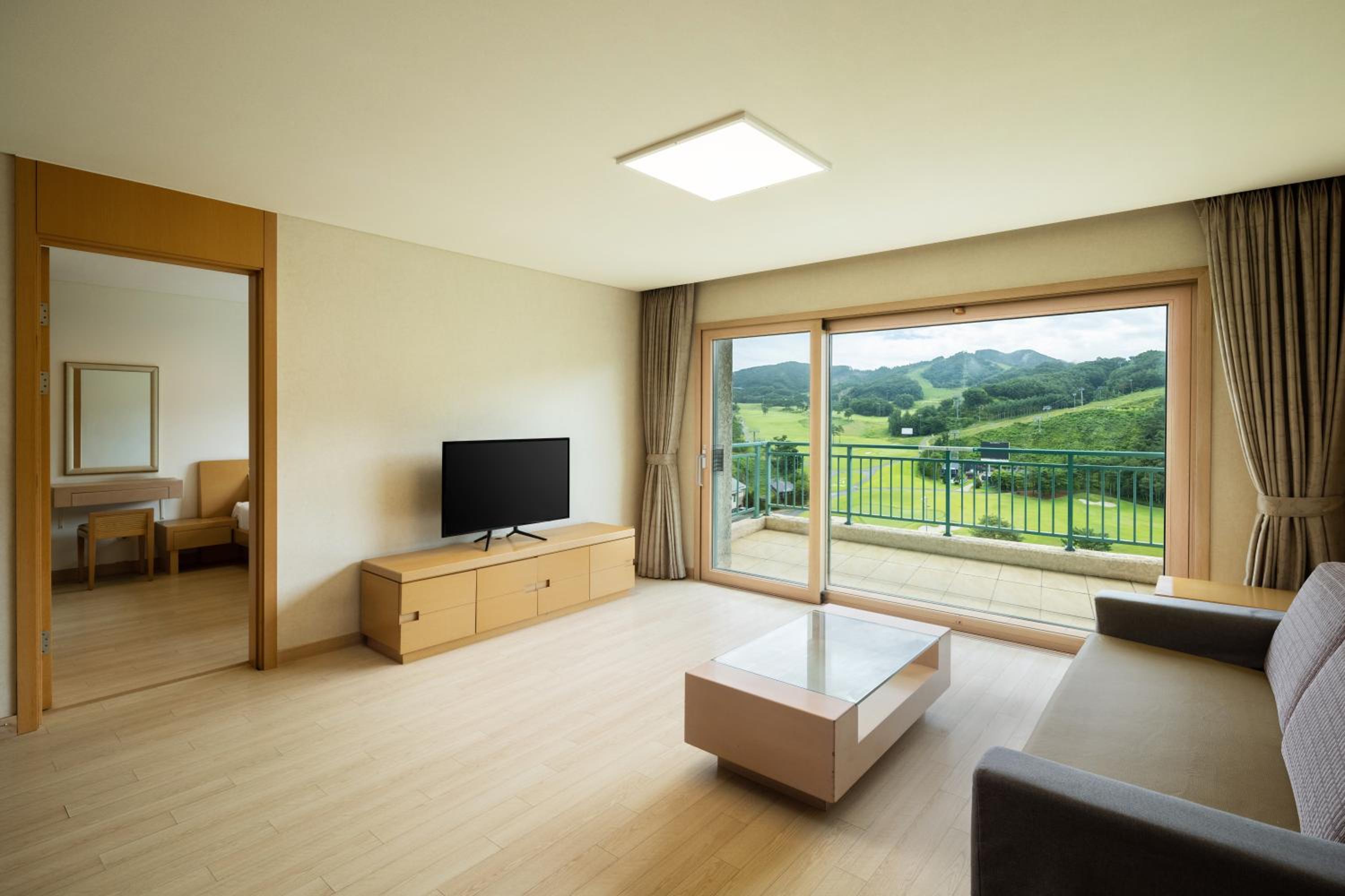 Oak Valley Resort Valley Village