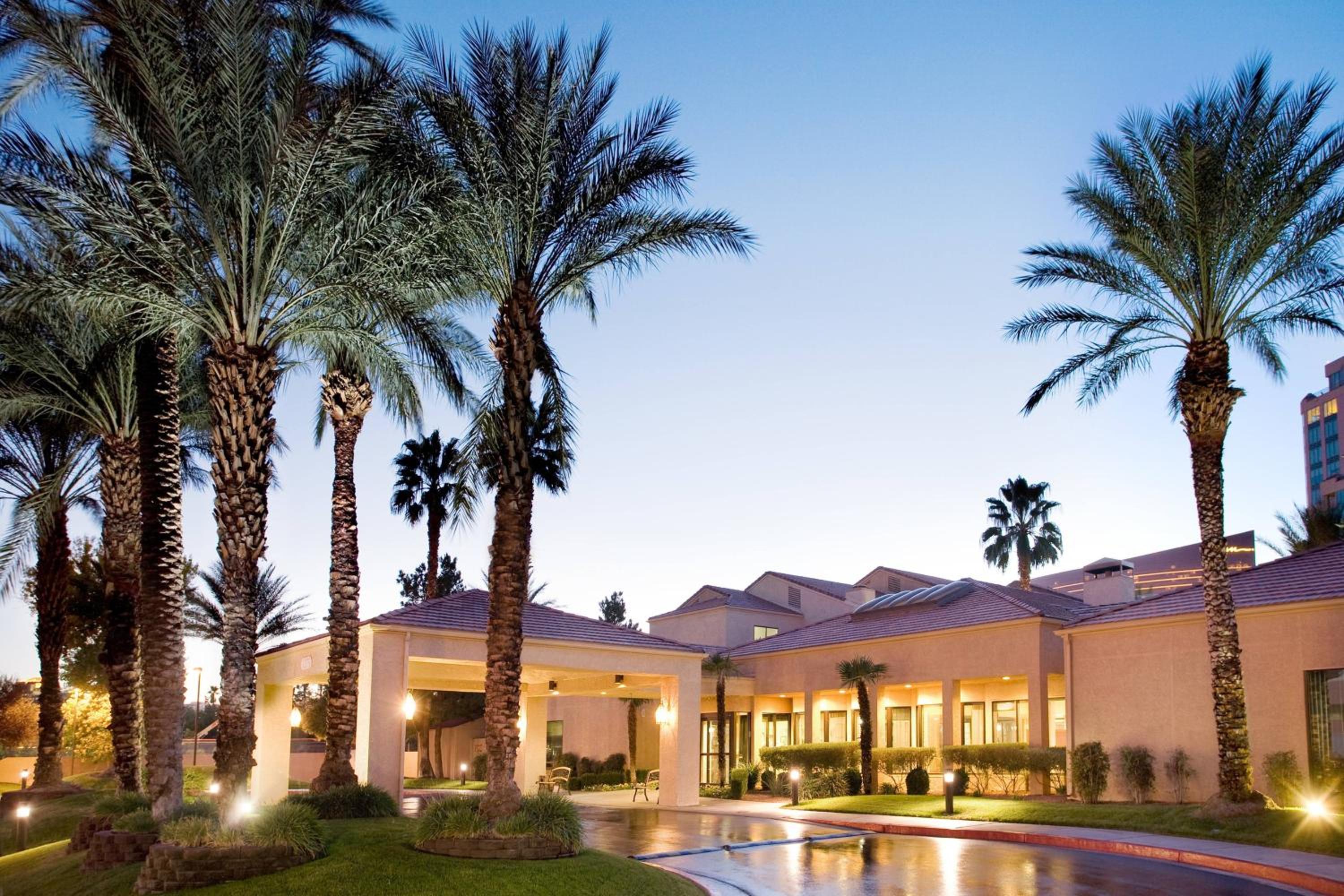 Courtyard by Marriott Las Vegas Convention Center
