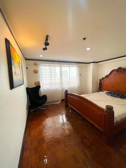 Spacious 2BR Penthouse in Makati near Greenbelt view 5