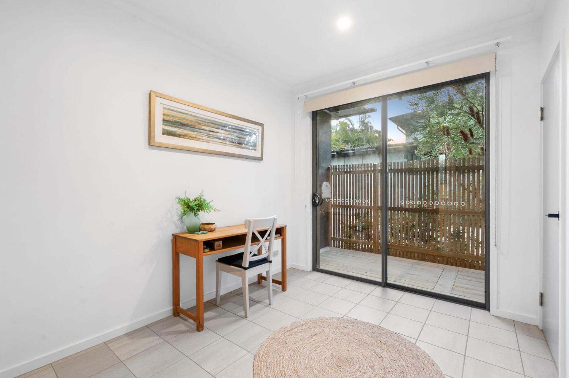 34 Boardrider Crescent