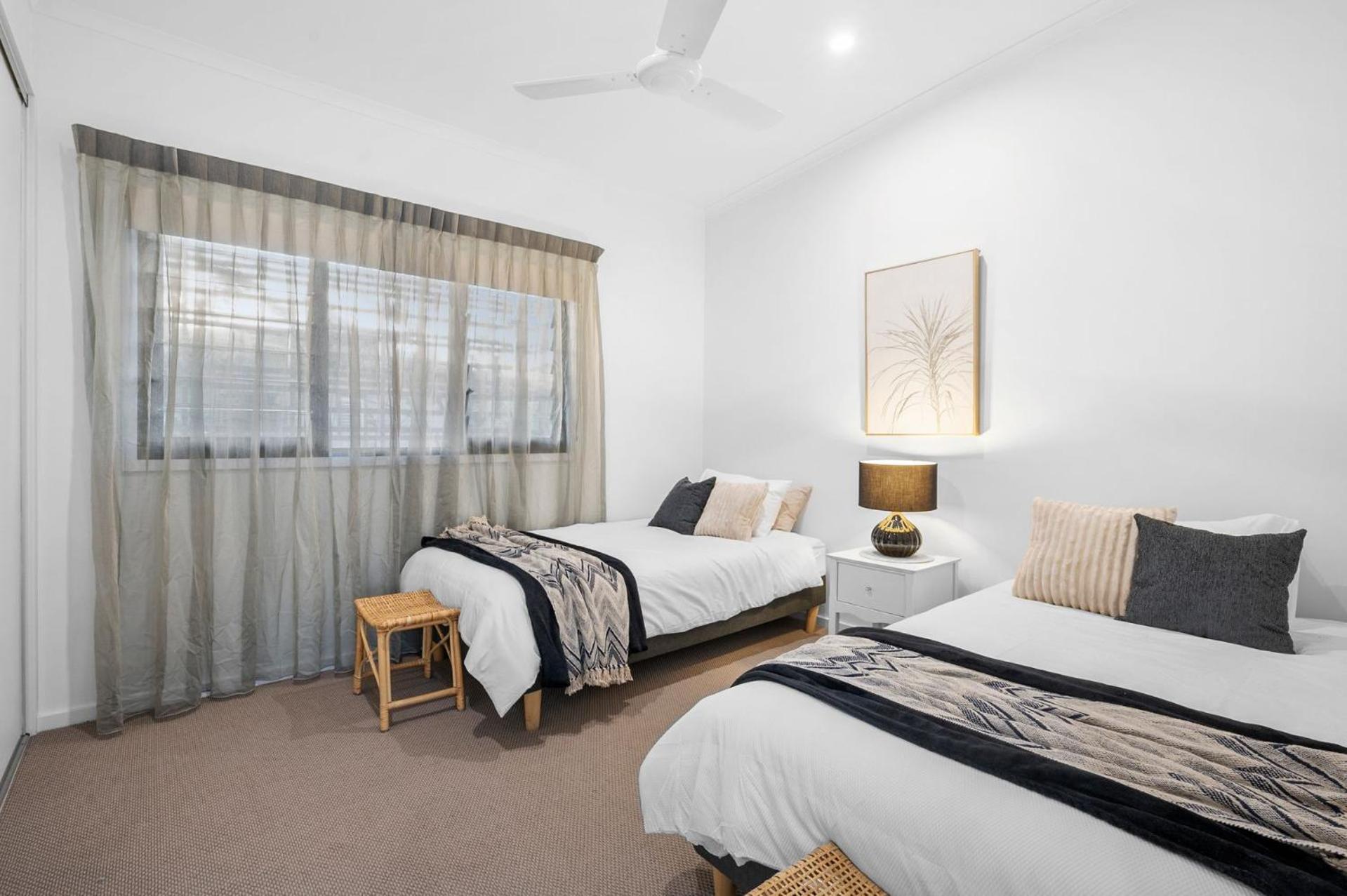 34 Boardrider Crescent