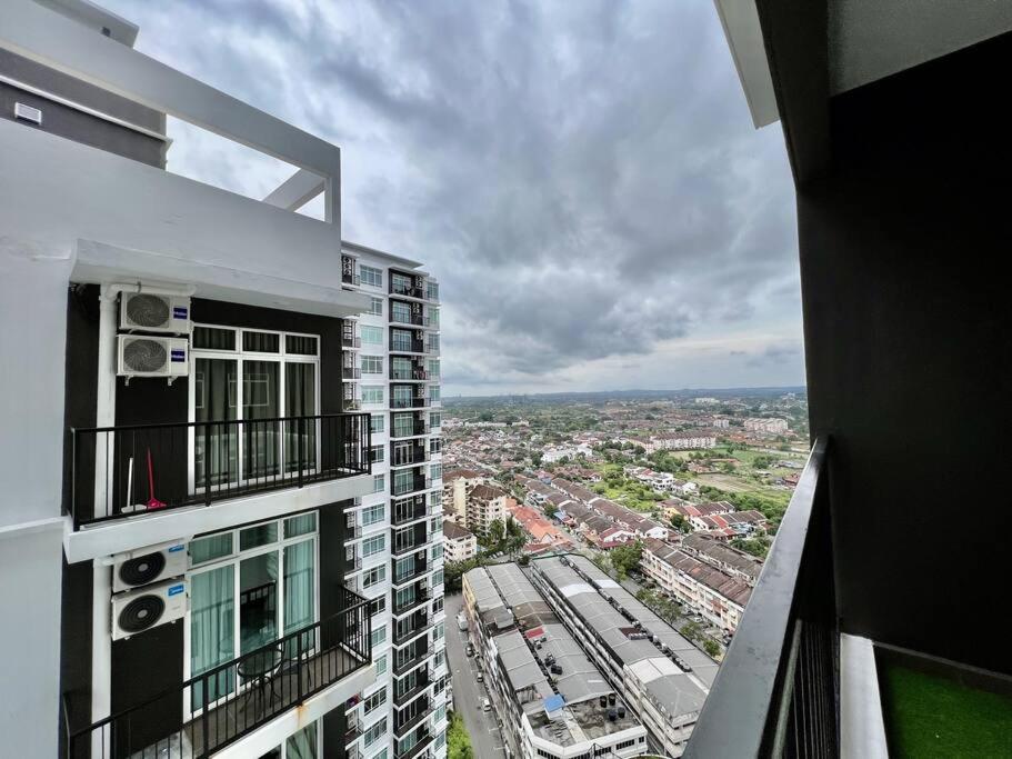 Middle Town Breezy Stay {Novo8} 4pax-Wifi photo 2