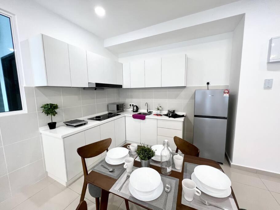 Middle Town Breezy Stay {Novo8} 4pax-Wifi photo 7