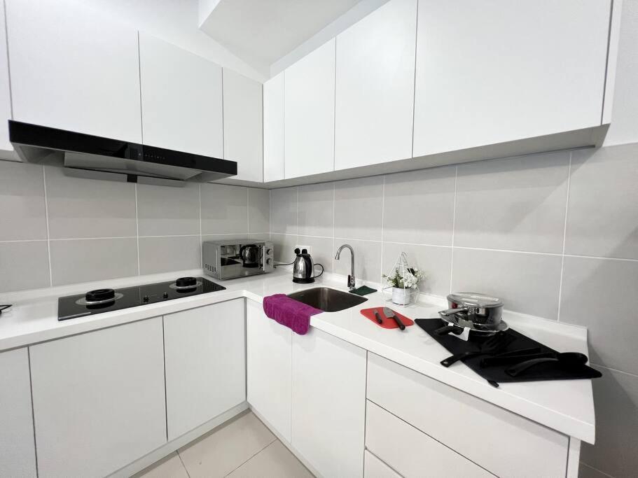 Middle Town Breezy Stay {Novo8} 4pax-Wifi photo 8