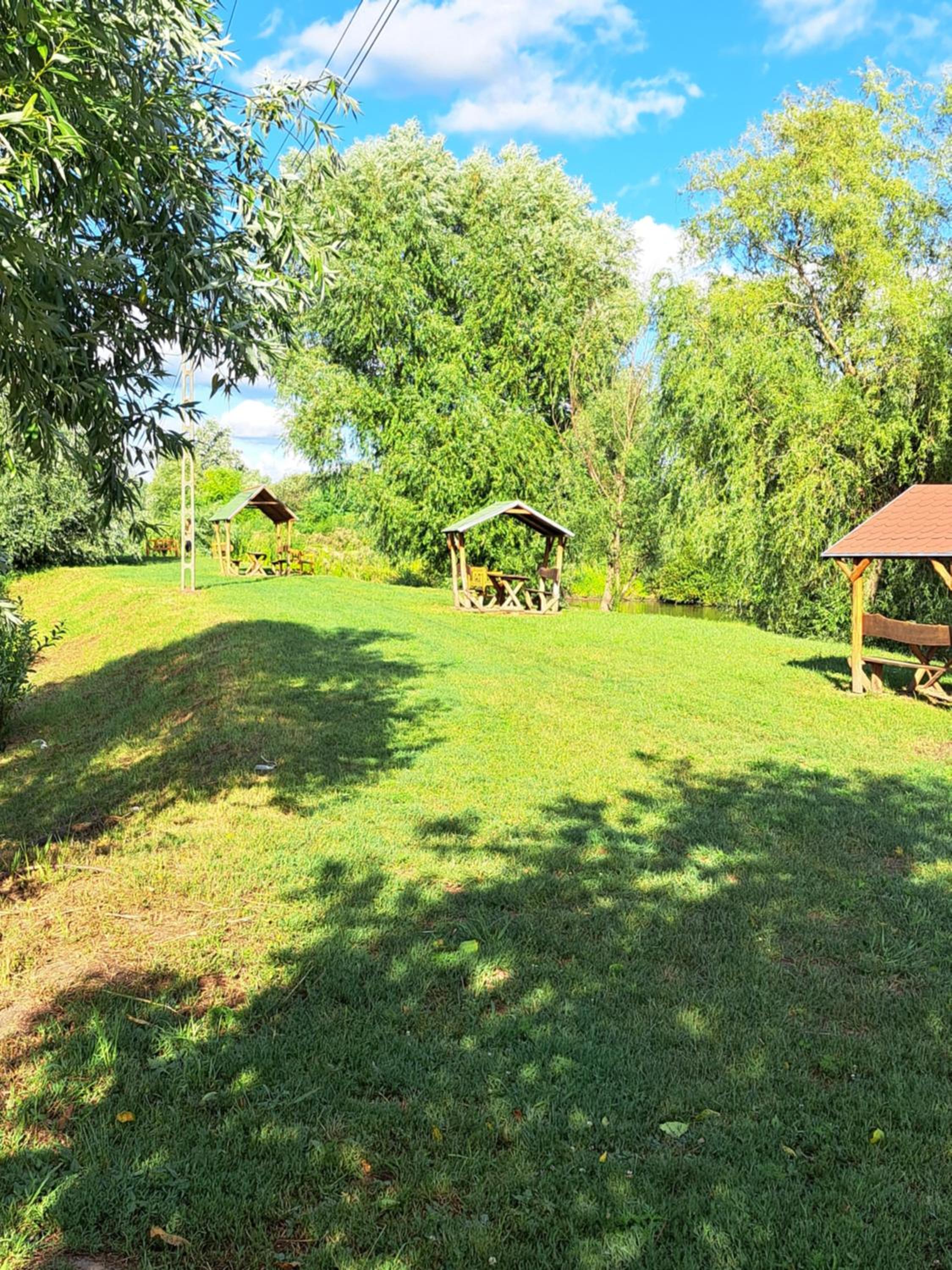 Borostyán pihenőpark view 5