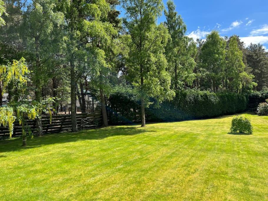 Ballater Bungalow - 4 bed - Beautiful Garden view 2