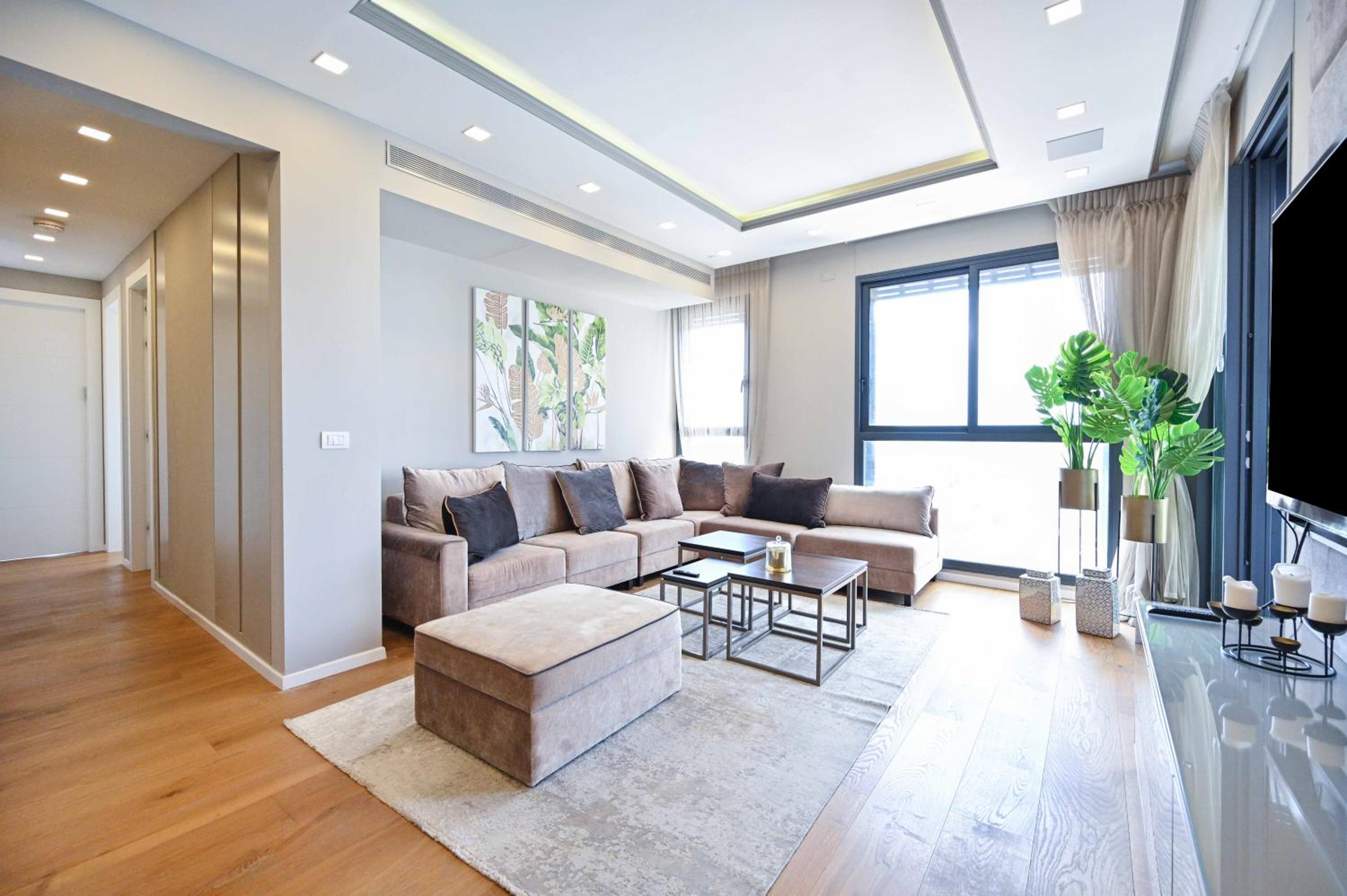 Luxurious 4BR Shenkin area with MAMAD by HolyGuest view 3