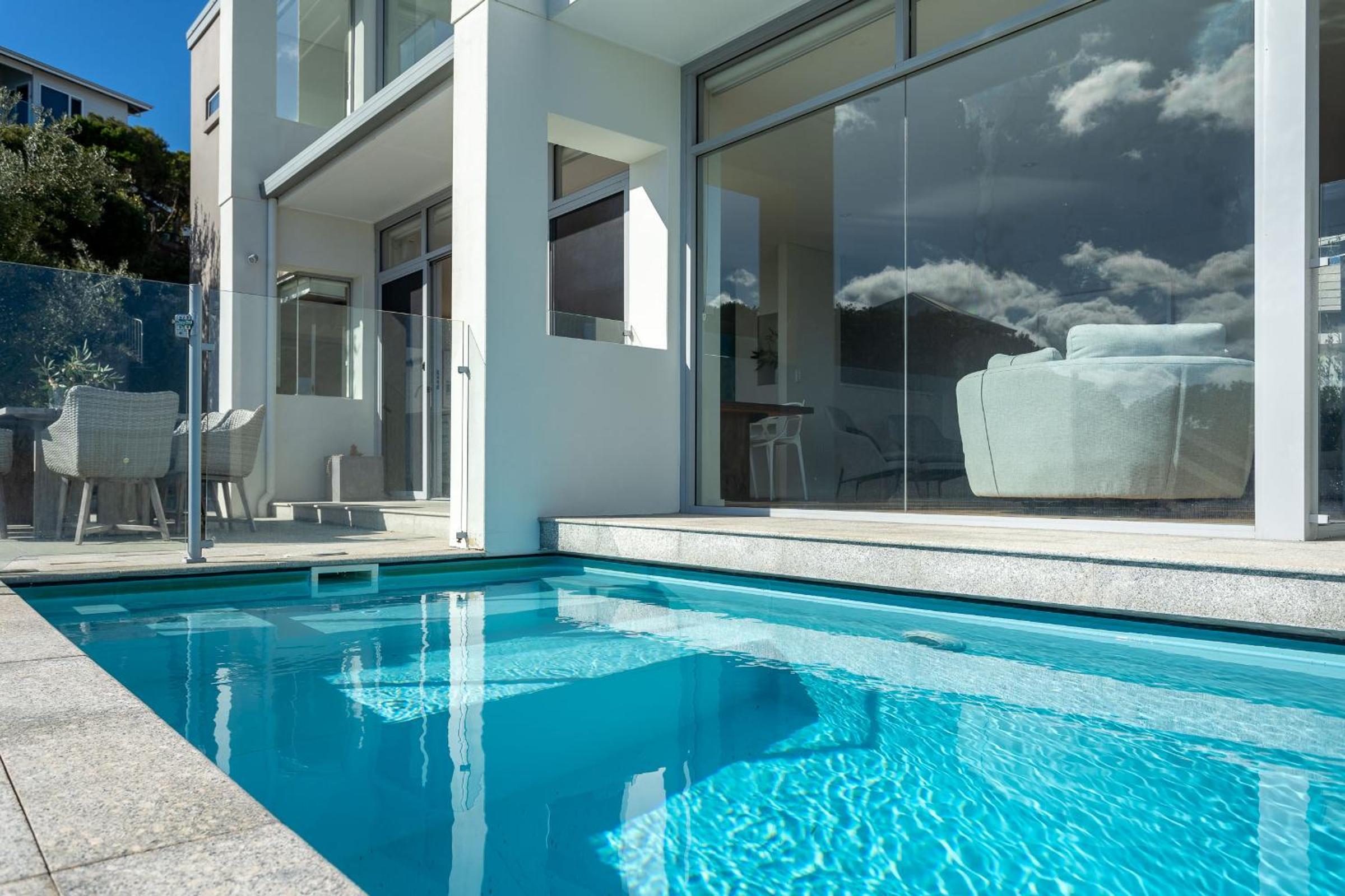 Salty Kiss I Private Properties