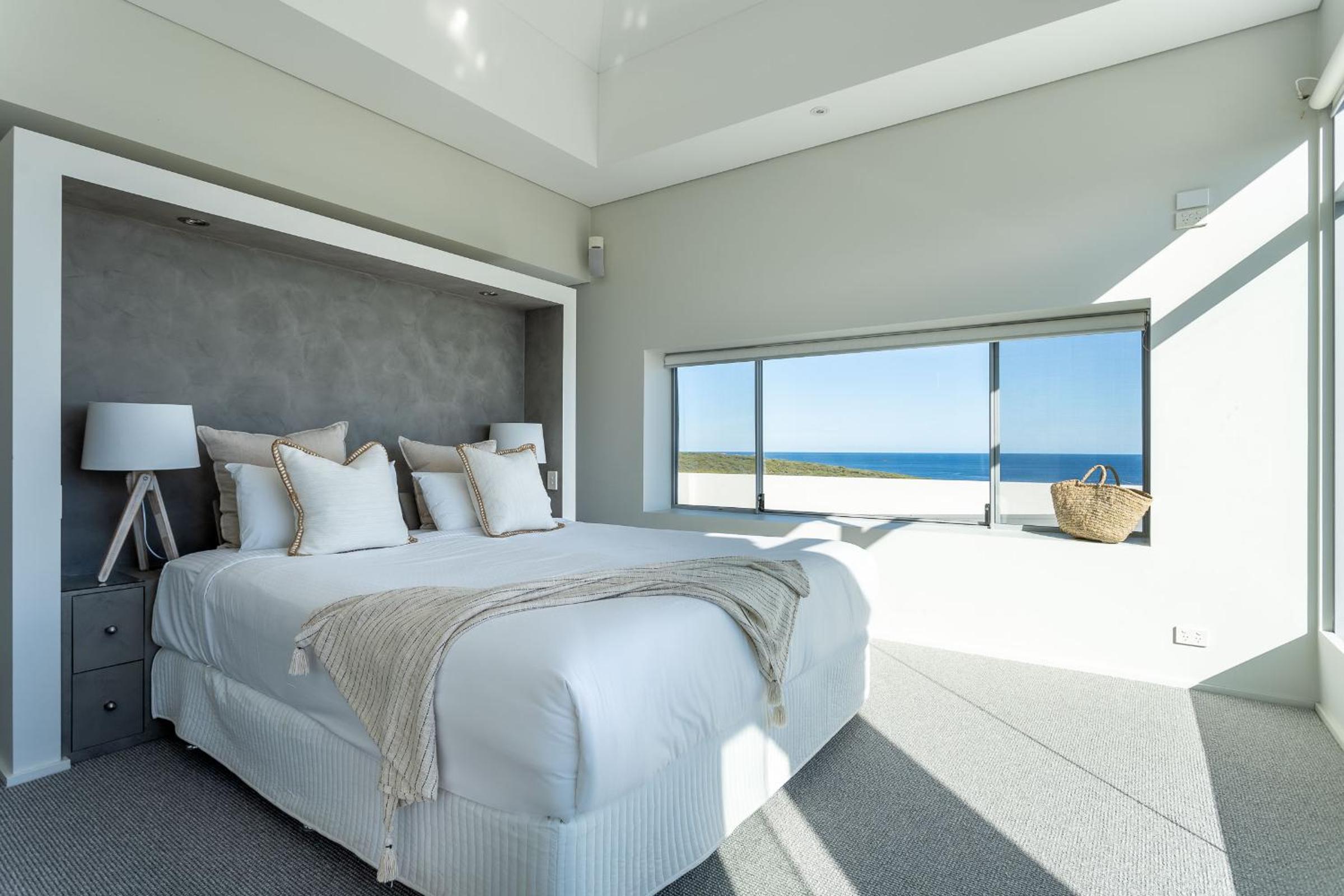 Salty Kiss I Private Properties