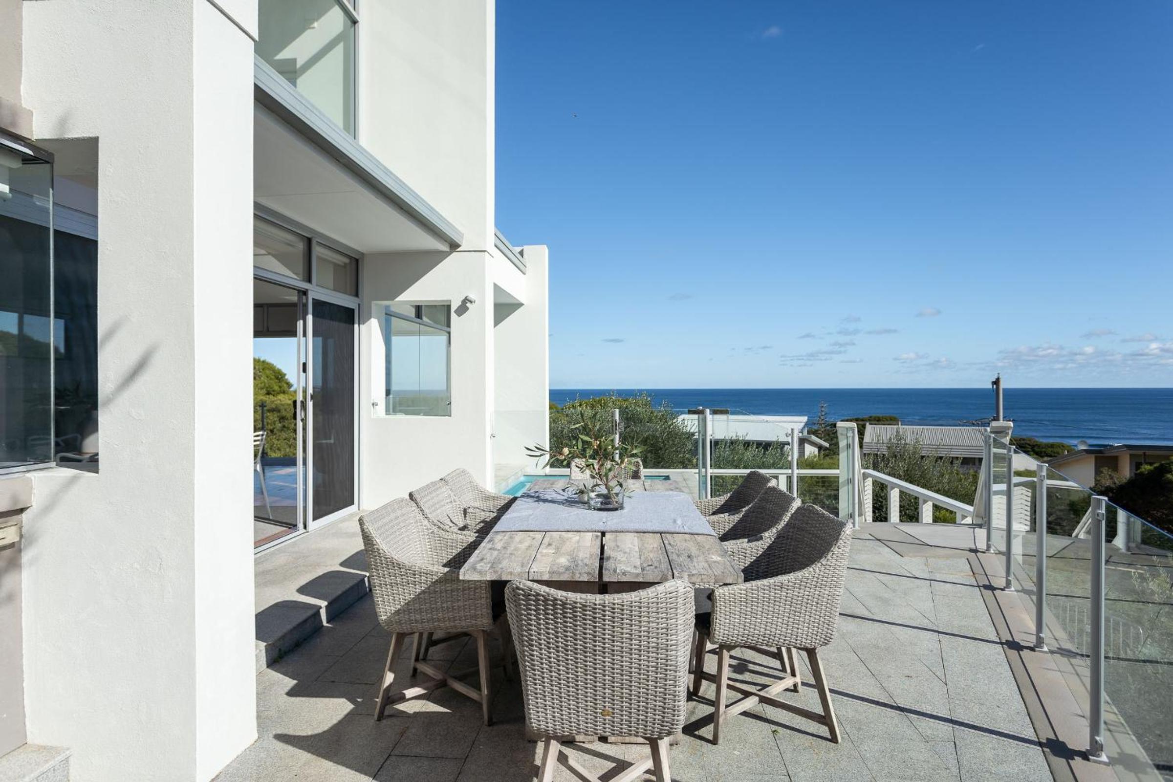 Salty Kiss I Private Properties