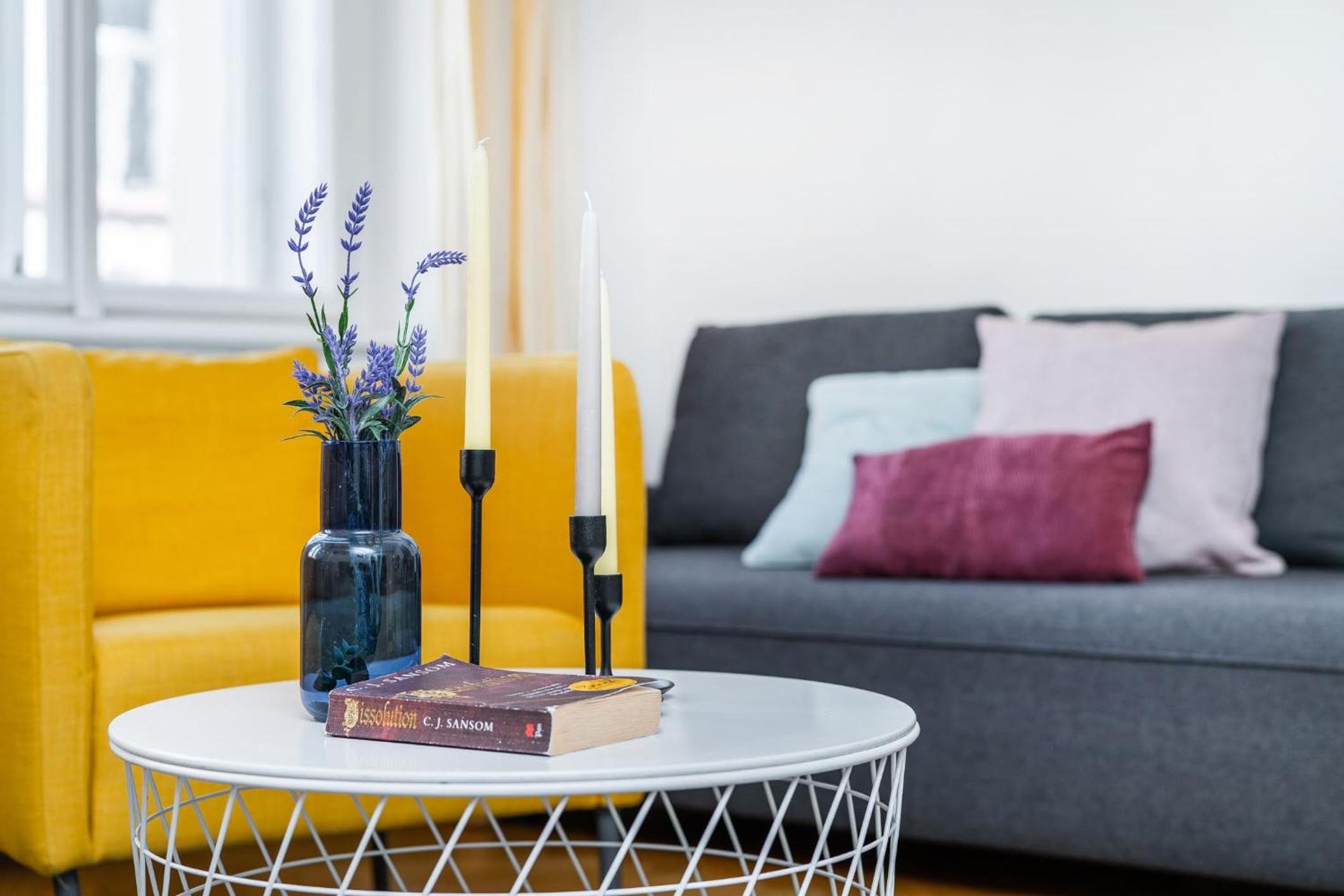 2BDR Old Town Square Apartments w Fast Wi-Fi