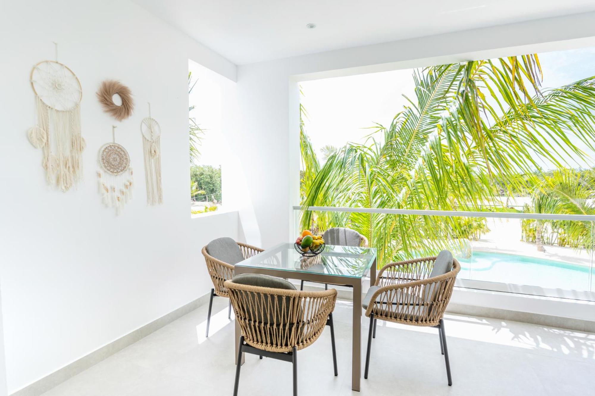 Aqua Esmeralda Luxury Beach Front Apartment