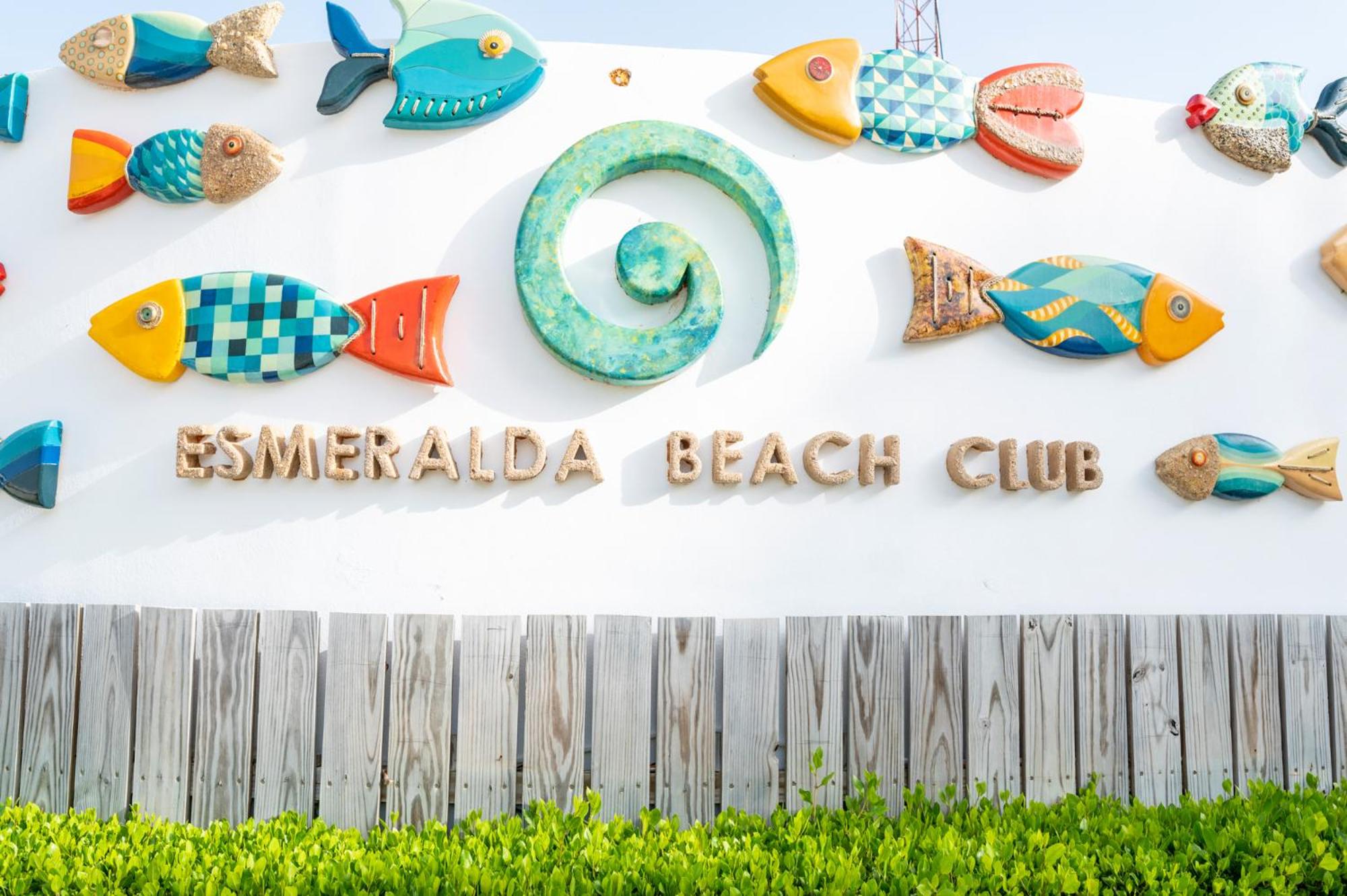 Aqua Esmeralda Luxury Beach Front Apartment