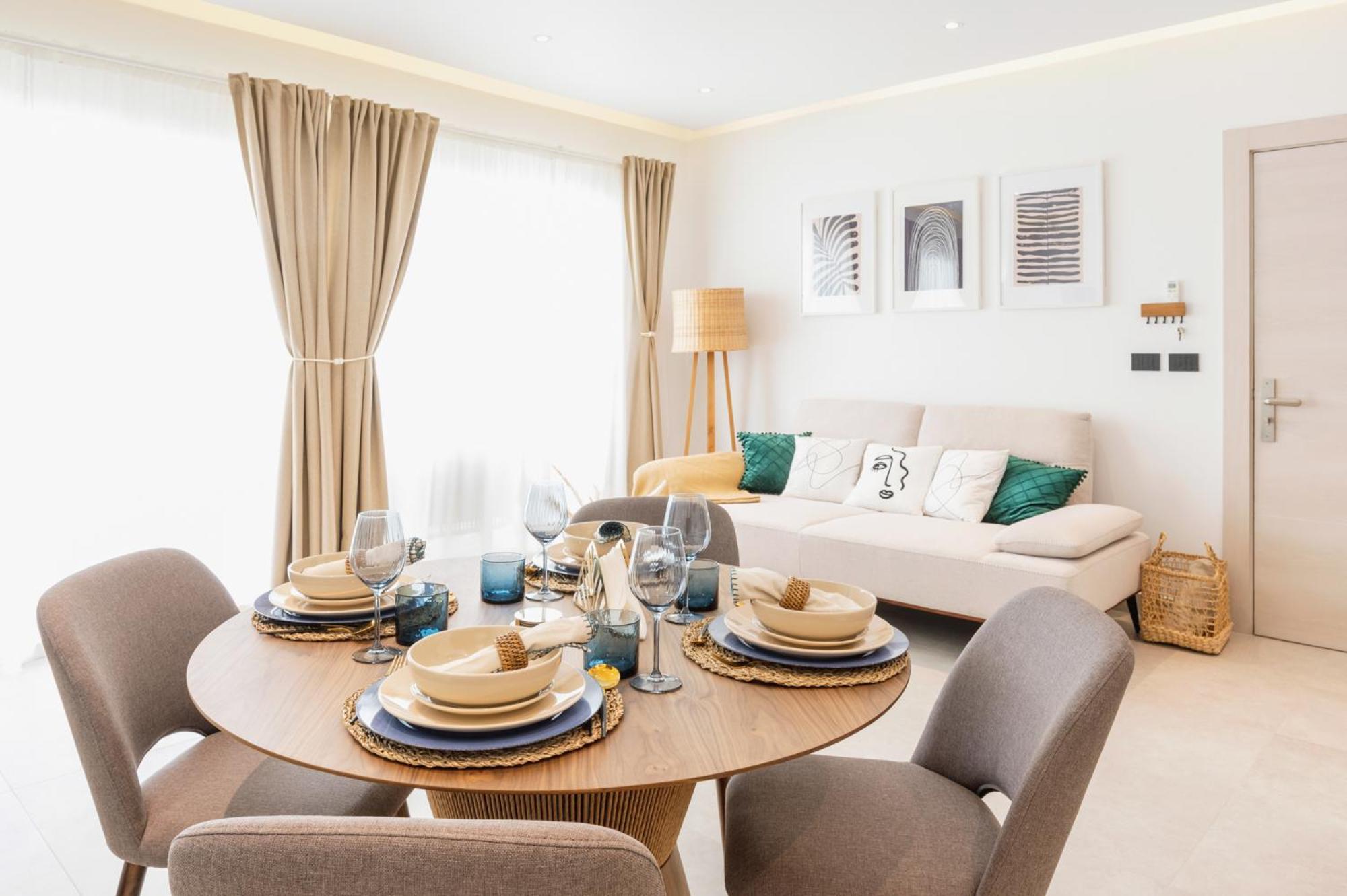 Aqua Esmeralda Luxury Beach Front Apartment