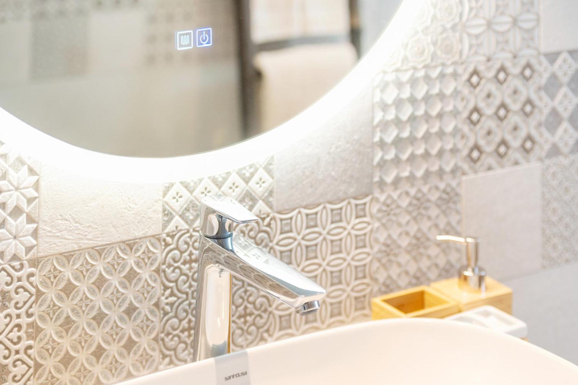 Aqua Esmeralda Luxury Beach Front Apartment