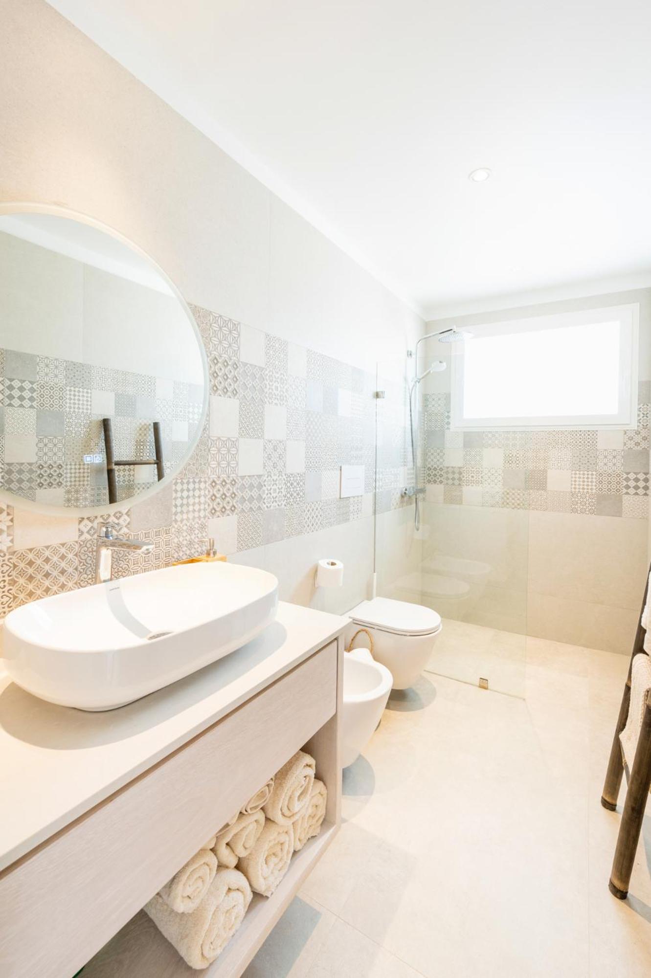 Aqua Esmeralda Luxury Beach Front Apartment