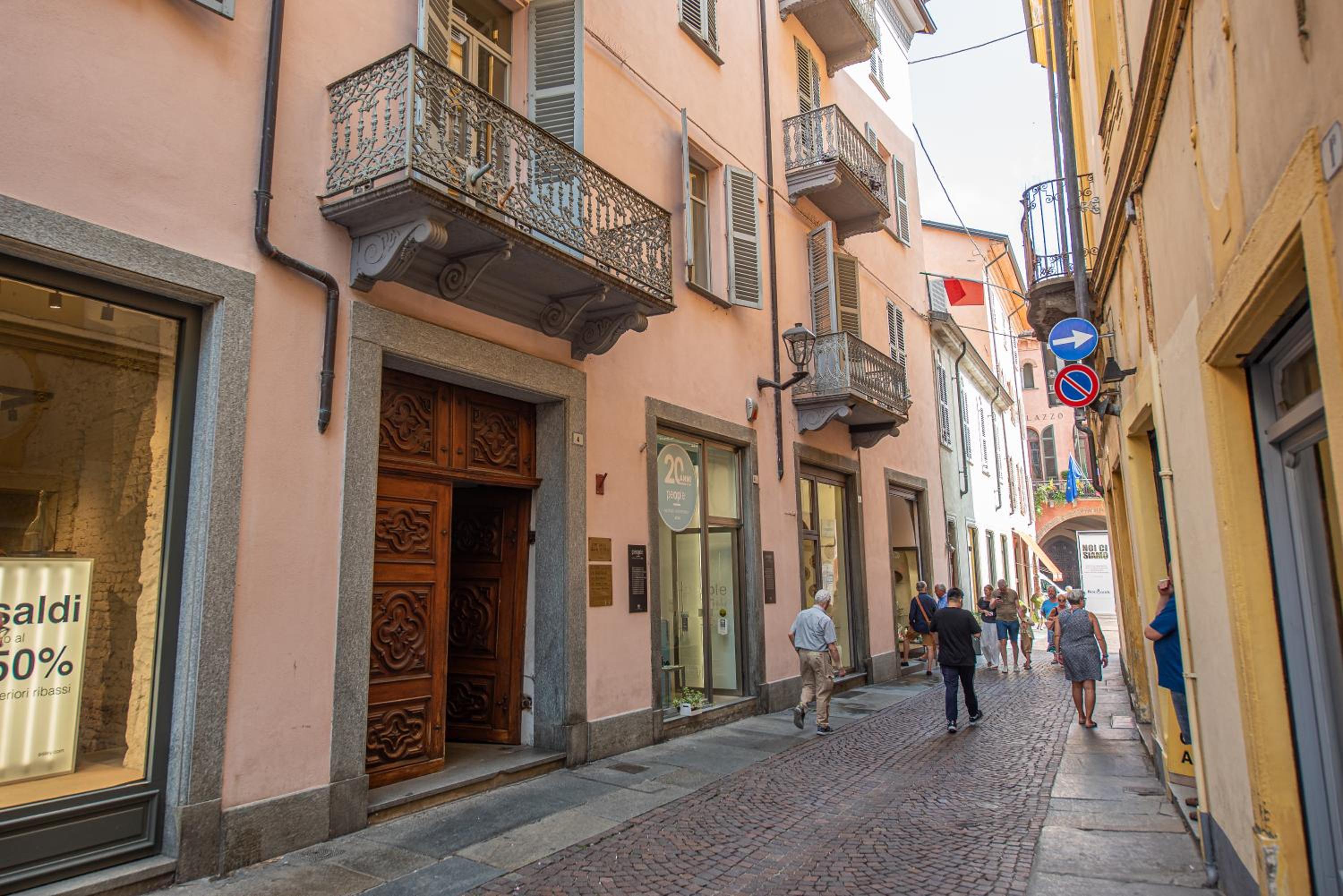 Palazzo Ciravegna, Alba Duomo View