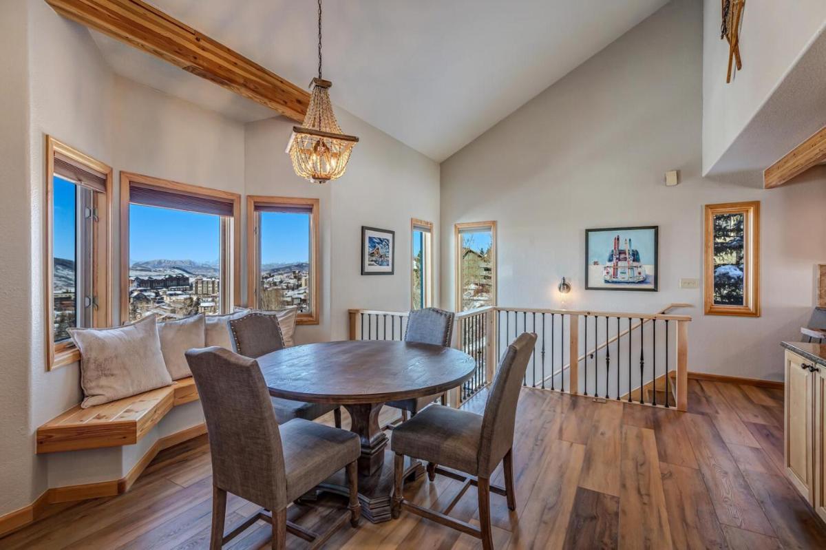 #1024-Mountain View Escape view 4