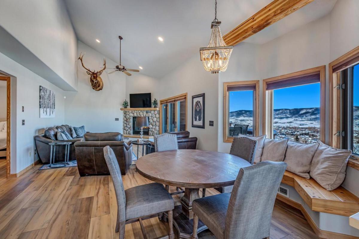 #1024-Mountain View Escape view 5