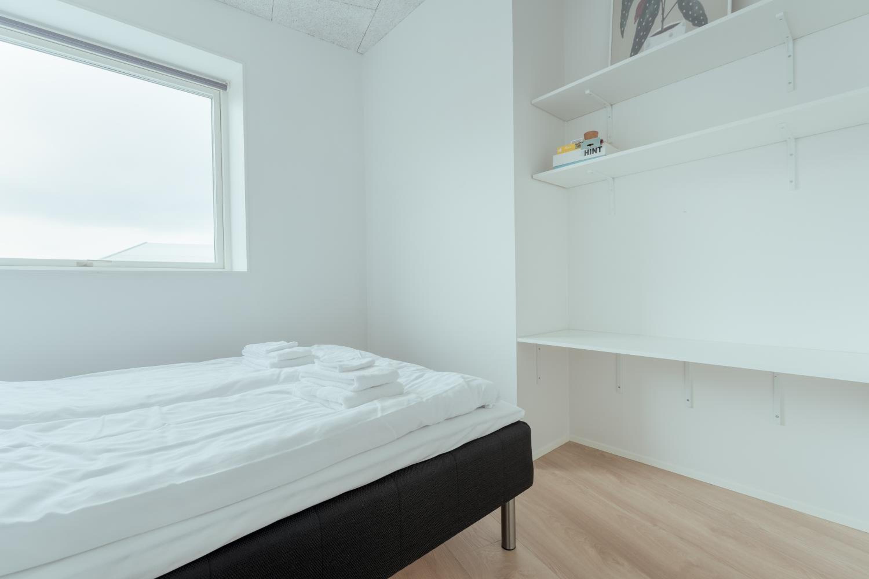 Delightful 2 Bedroom Apt - Balcony - Parking