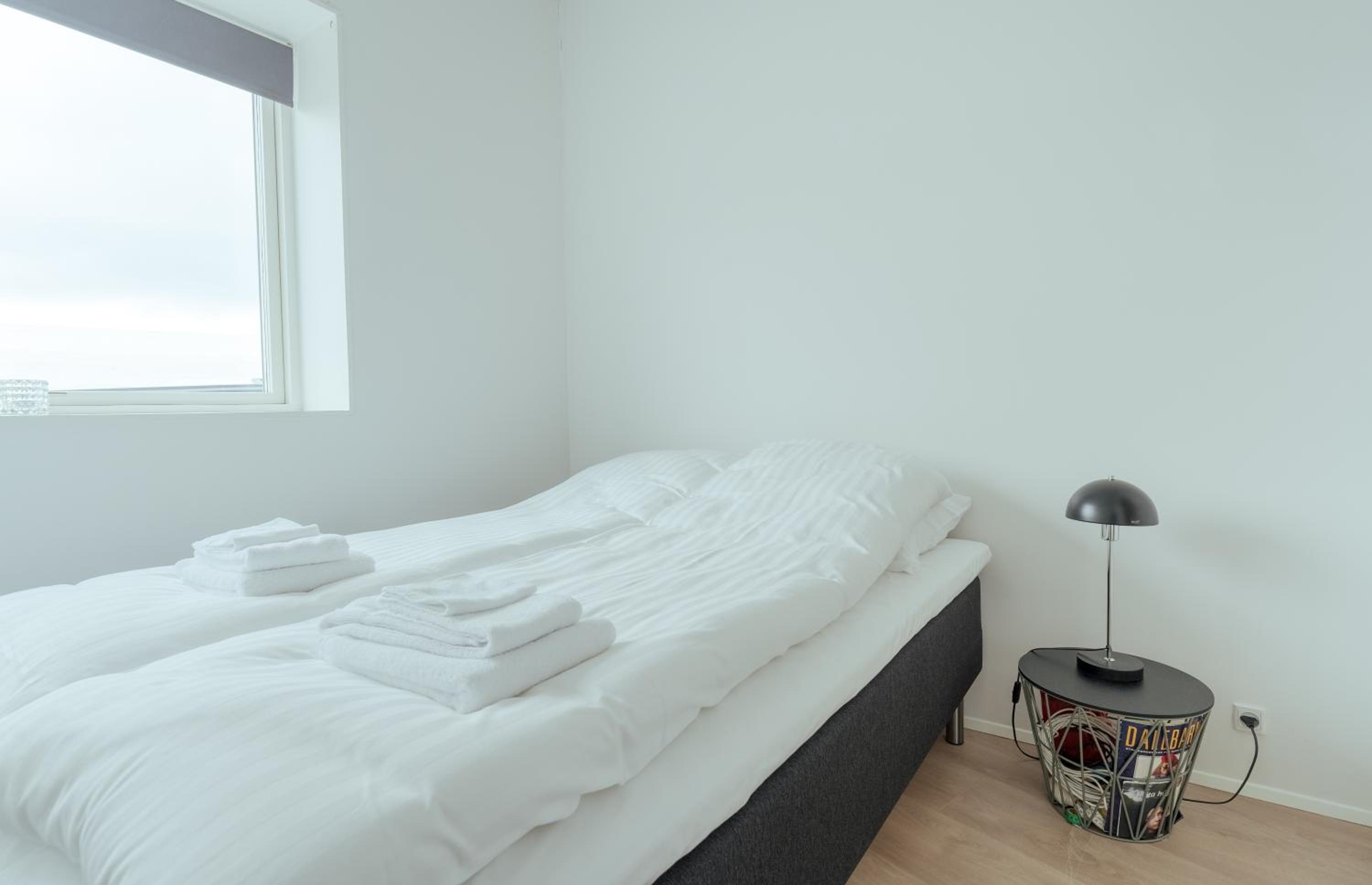 Delightful 2 Bedroom Apt - Balcony - Parking