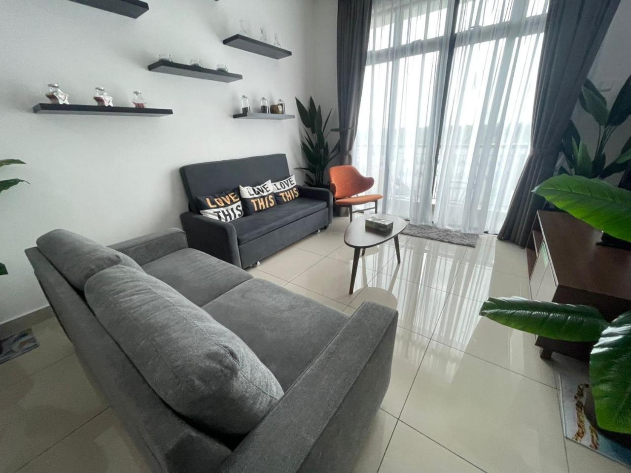 Desaru Dhancell Executive Homestay Netflix,8Pax,Wifi photo 8
